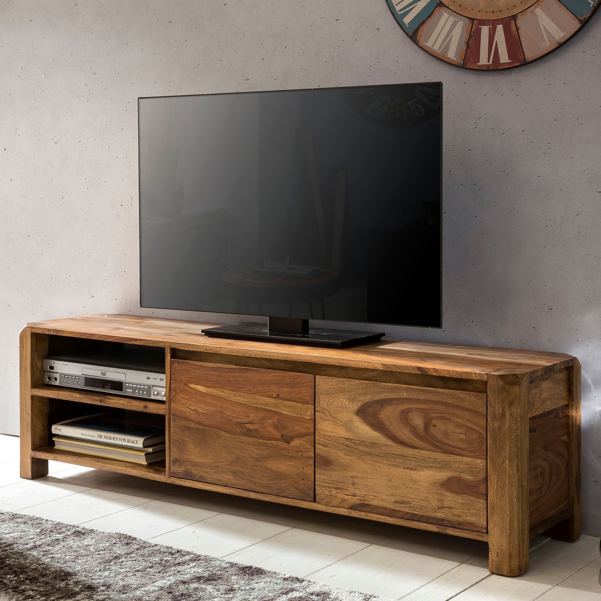 furnicato Lowboard TV-140x40x35 Massivholz, Walnuss Finish (1 St), TV-Unterschrank mit Schubladenstopp und viel Stauraum für Wohnzimmer