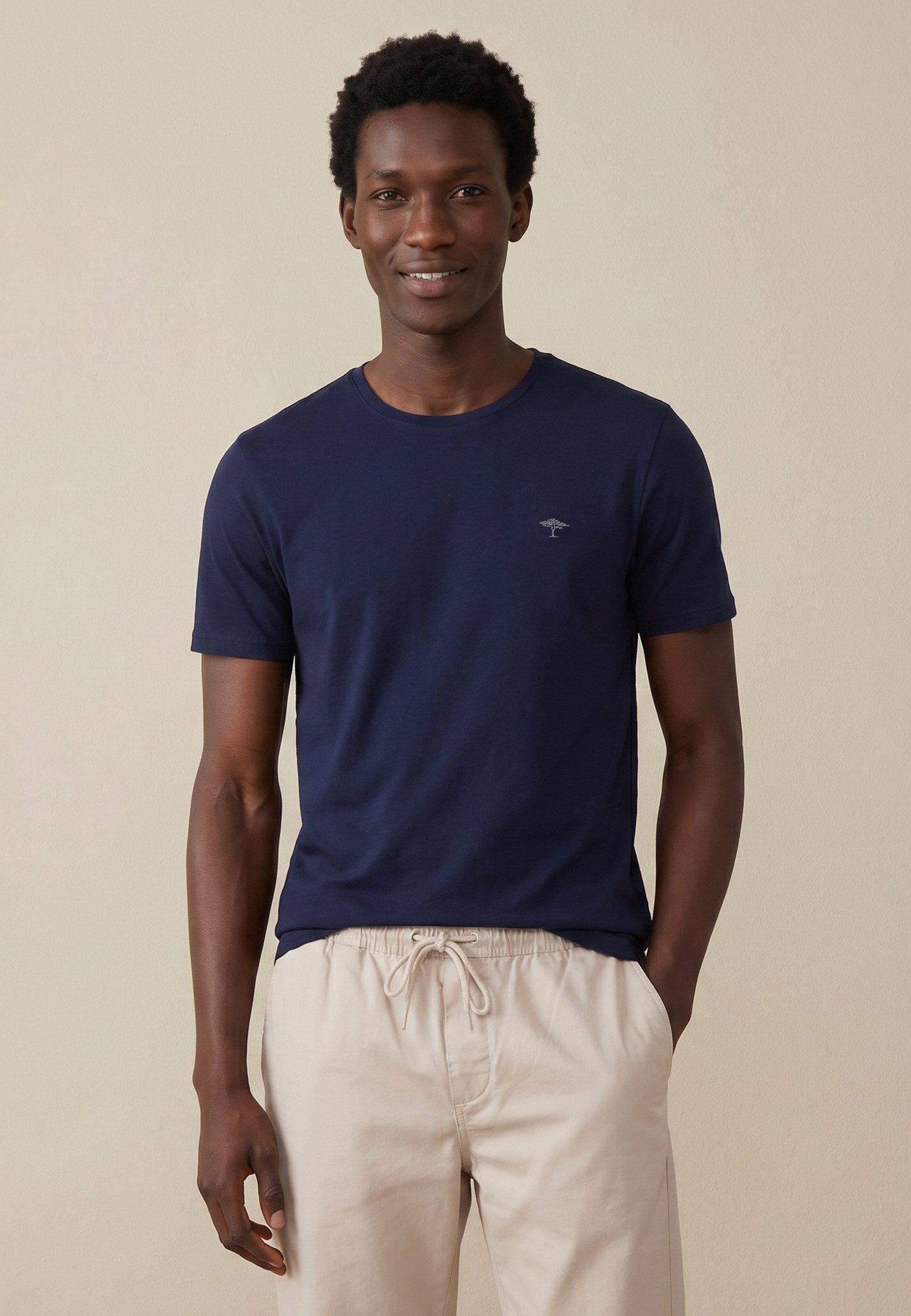 FYNCH-HATTON T-Shirt Sommershirt in unifarben, mit Logostickerei