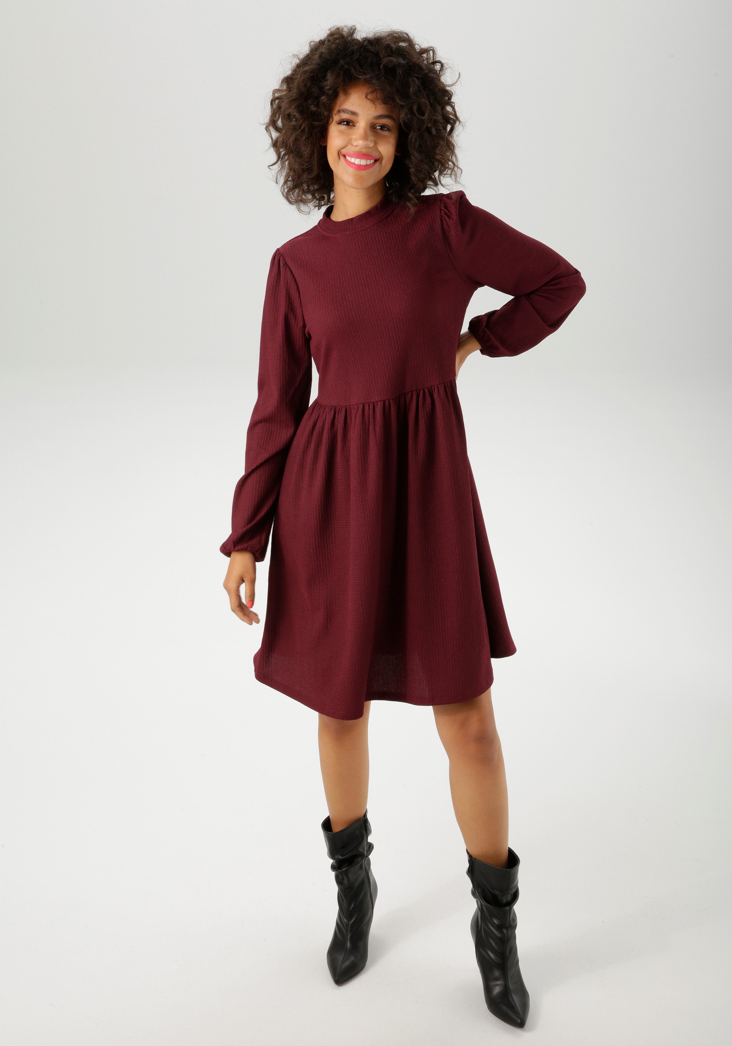 Aniston CASUAL Jerseykleid aus strukturierter, elastischer günstig online kaufen