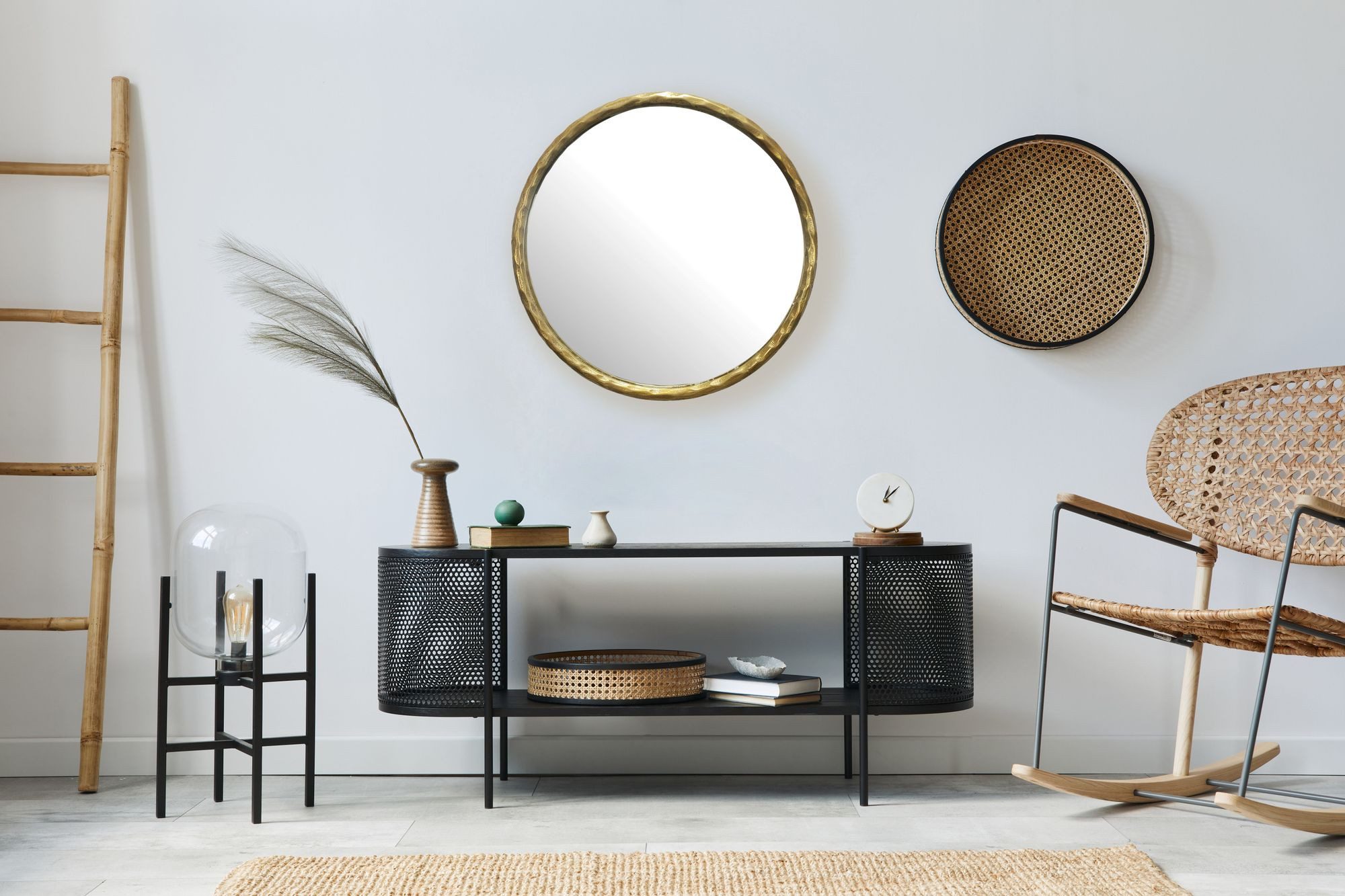 KADIMA DESIGN Spiegel Wandspiegel 60 cm Metall Design Hängespiegel Gold, Dekospiegel Rund, mit Rahmen, Spiegel Wand Groß, Flurspiegel Garderobenspiegel Modern