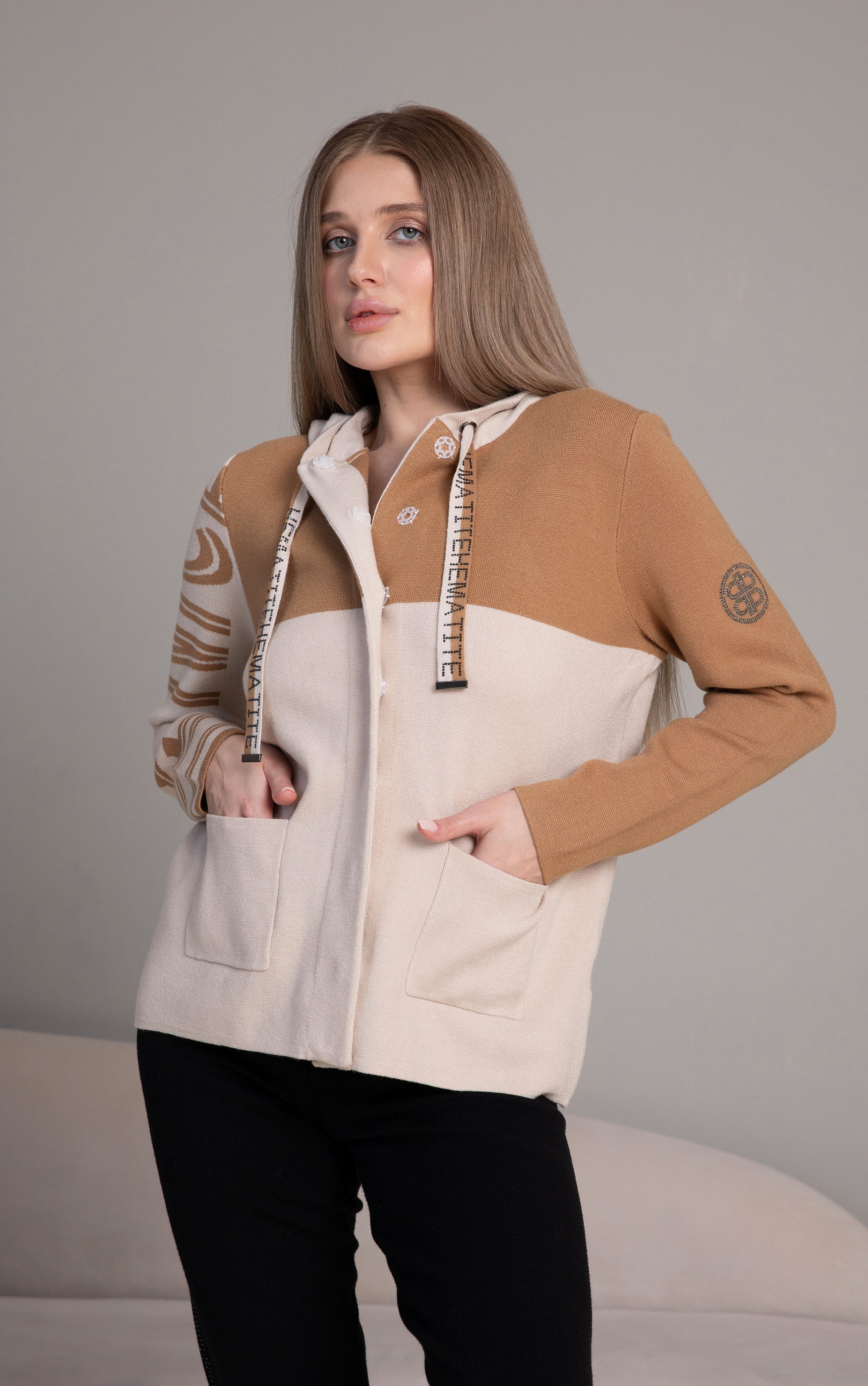 Passioni Kapuzenstrickjacke mit Reißverschluss in Kamel und Beige Farbblock günstig online kaufen
