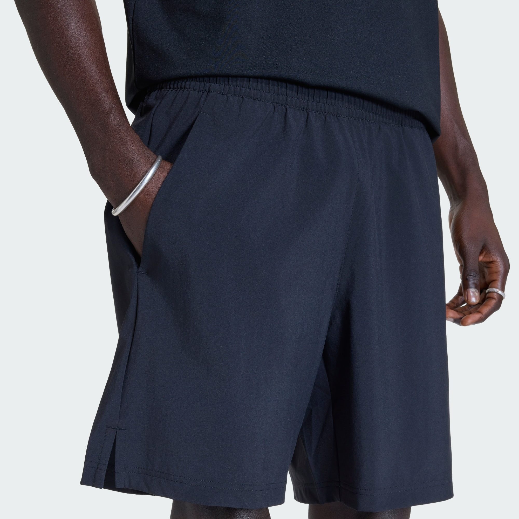 adidas Originals Shorts TECH TREFOIL ESSENTIALS POLYESTER-SHORTS (1-tlg)