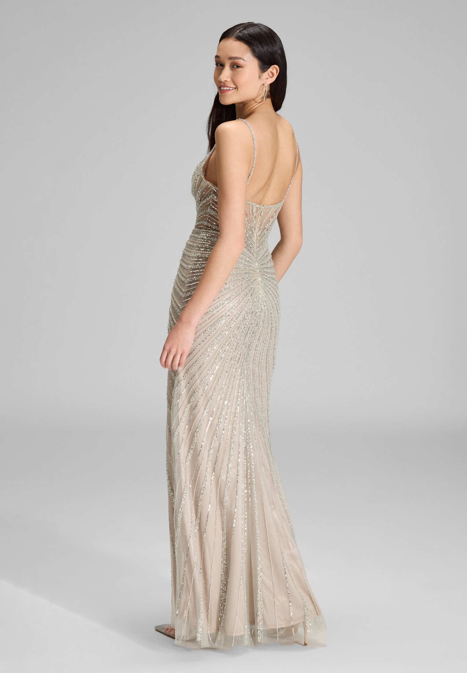 Hey Kyla Abendkleid - Abendkleid mit all-over Stickerei Figurbetonte Passfo günstig online kaufen