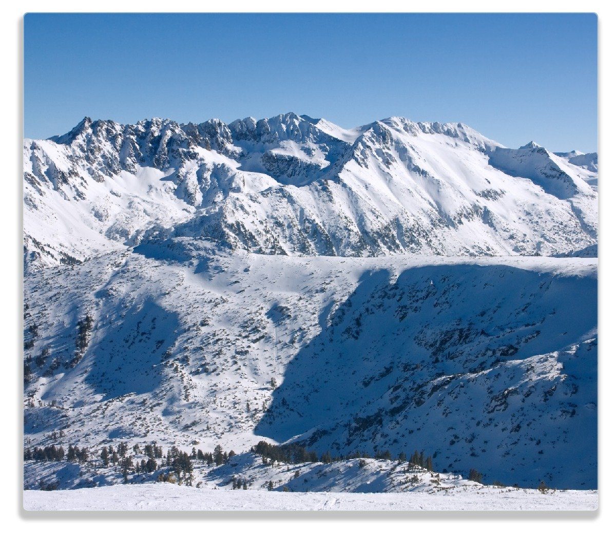 Wallario Herd-Abdeckplatte Blick über eine winterliche Gebirgslandschaft, ESG-Sicherheitsglas, (Glasplatte, 1 tlg., inkl. 5mm Noppen), verschiedene Größen