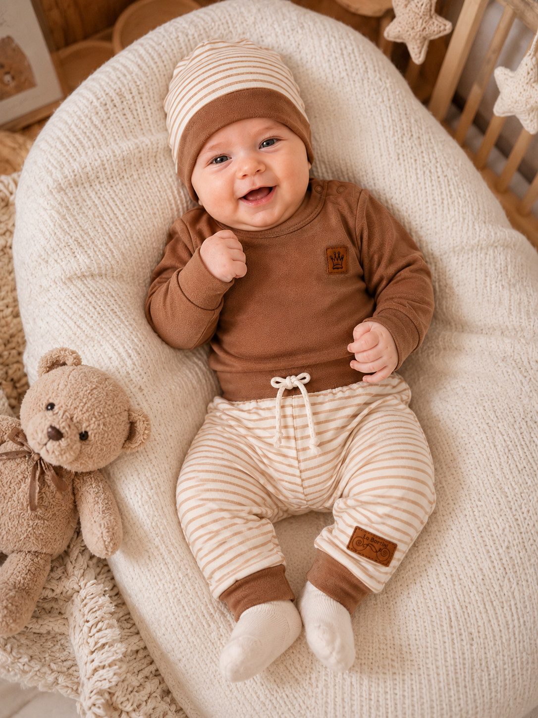 La Bortini Langarmshirt & Hose Baby Anzug Shirt Mitwachshose Mütze Erstlingsset unisex (für Mädchen, Jungen, unisex, für Neugeborene, 3-teilig) in Beige, unisex, 44 50 56 62 68 74 80 86