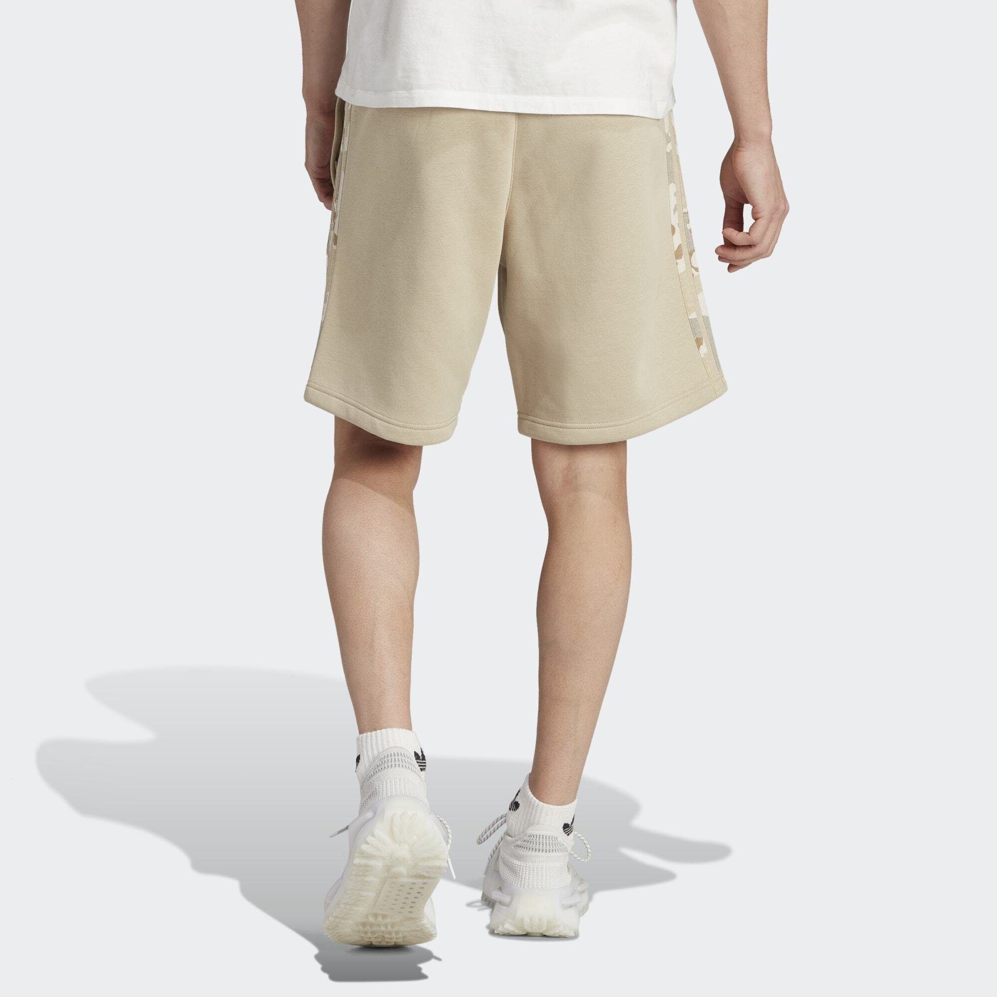 Shorts adidas STRIPE Originals GRAPHICS Savanna SHORTS CAMO