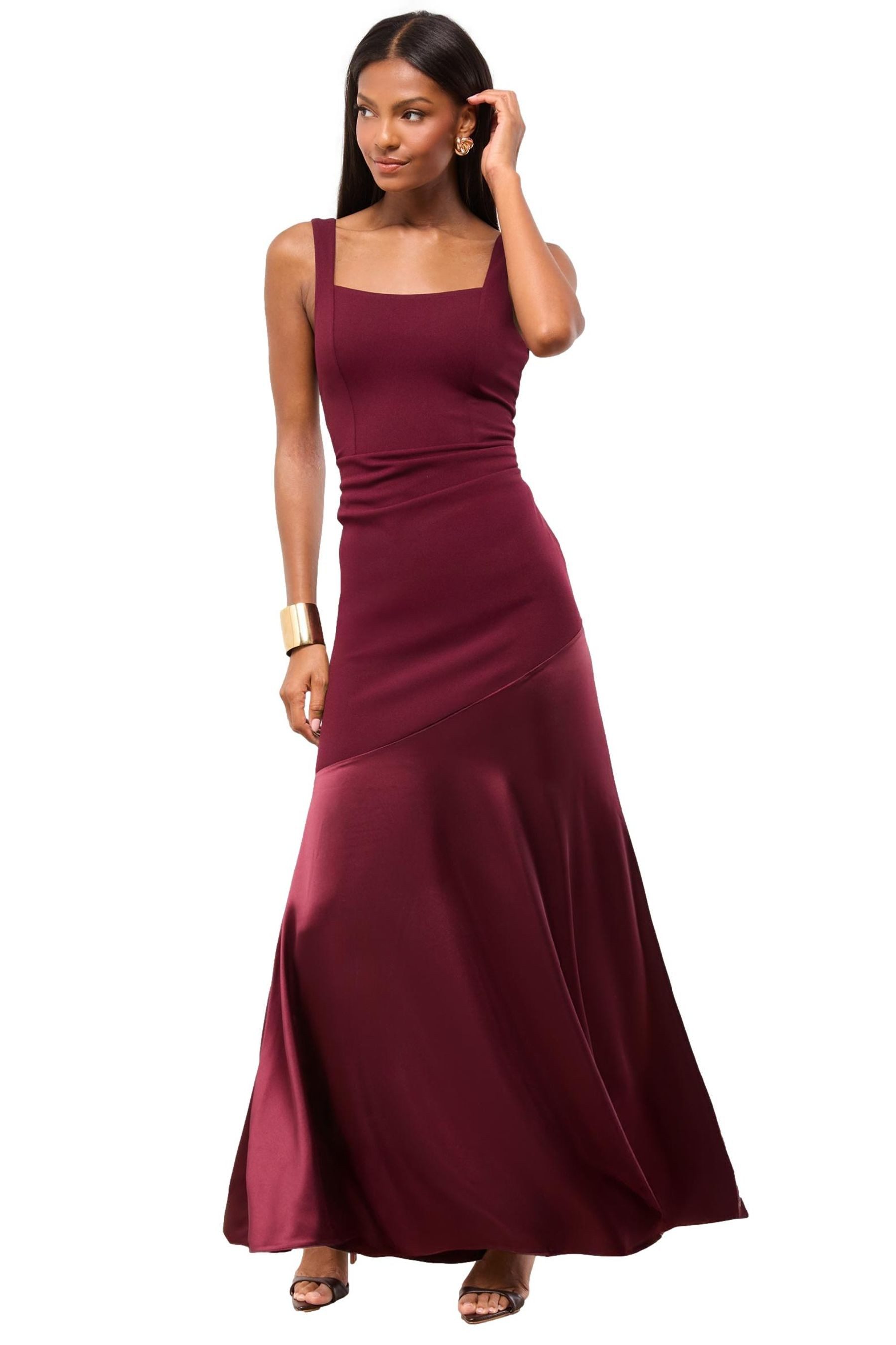 Satinkleid Lipsy Maxi-Brautjungfernkleid aus Satin, Petite