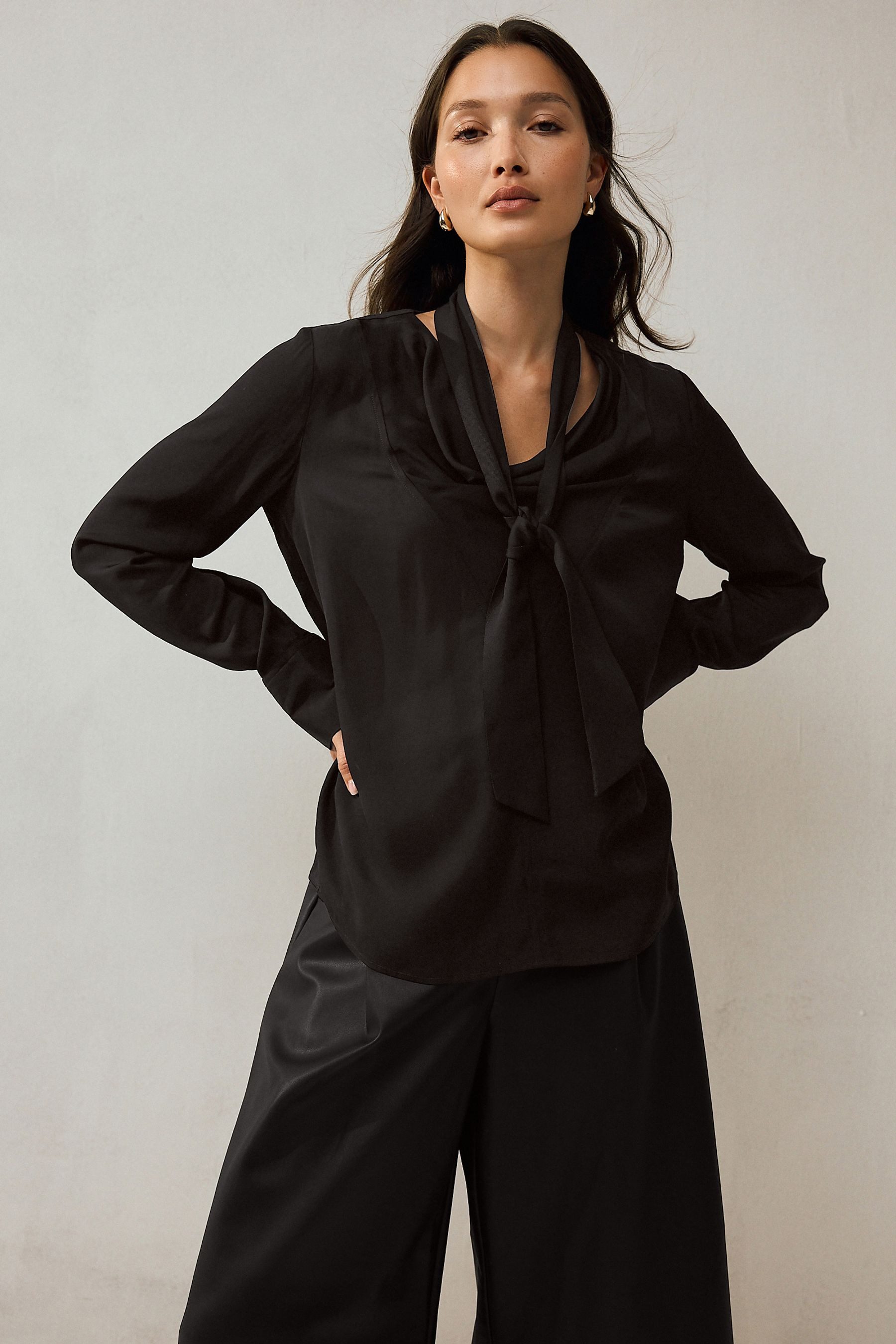 Next Langarmbluse Drapierte Schluppenbluse mit langen Ärmeln (1-tlg)