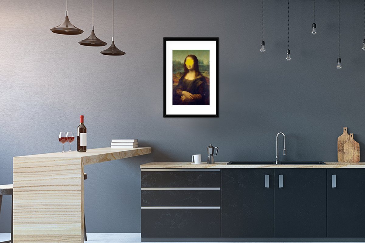 MuchoWow Poster Mona Lisa - Leonardo da Vinci - Gelb, (1 St), mit Rahmen, Kunstdruck, Gerahmtes Poster, Schwarzem Bilderrahmen