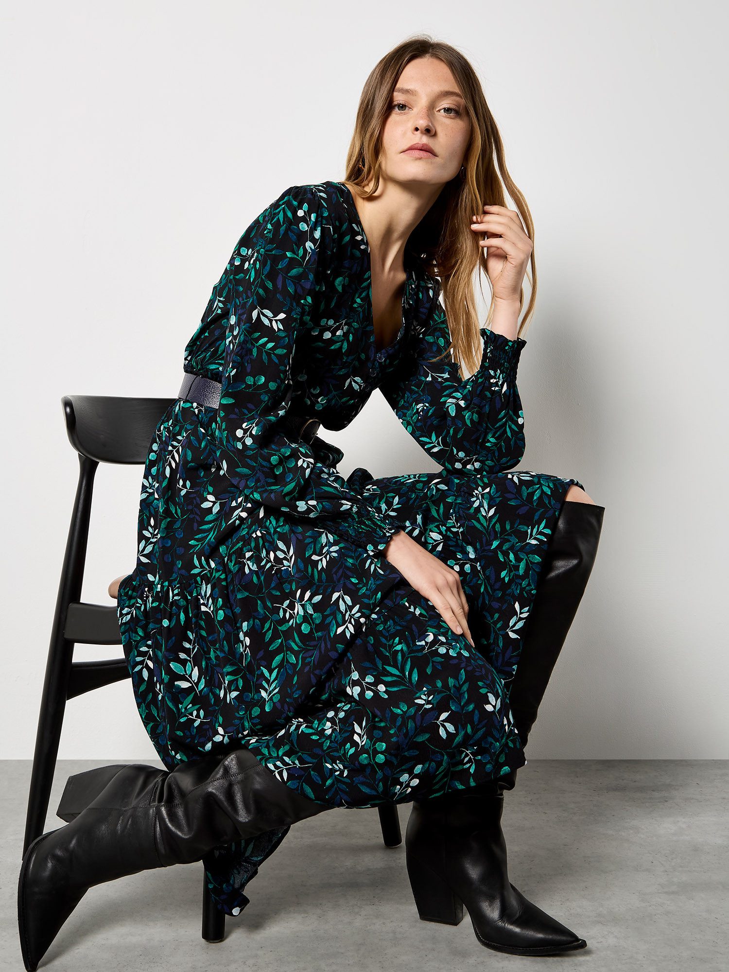 Apricot Druckkleid Midikleid (2-tlg) mit Stufen und Blattmuster günstig online kaufen