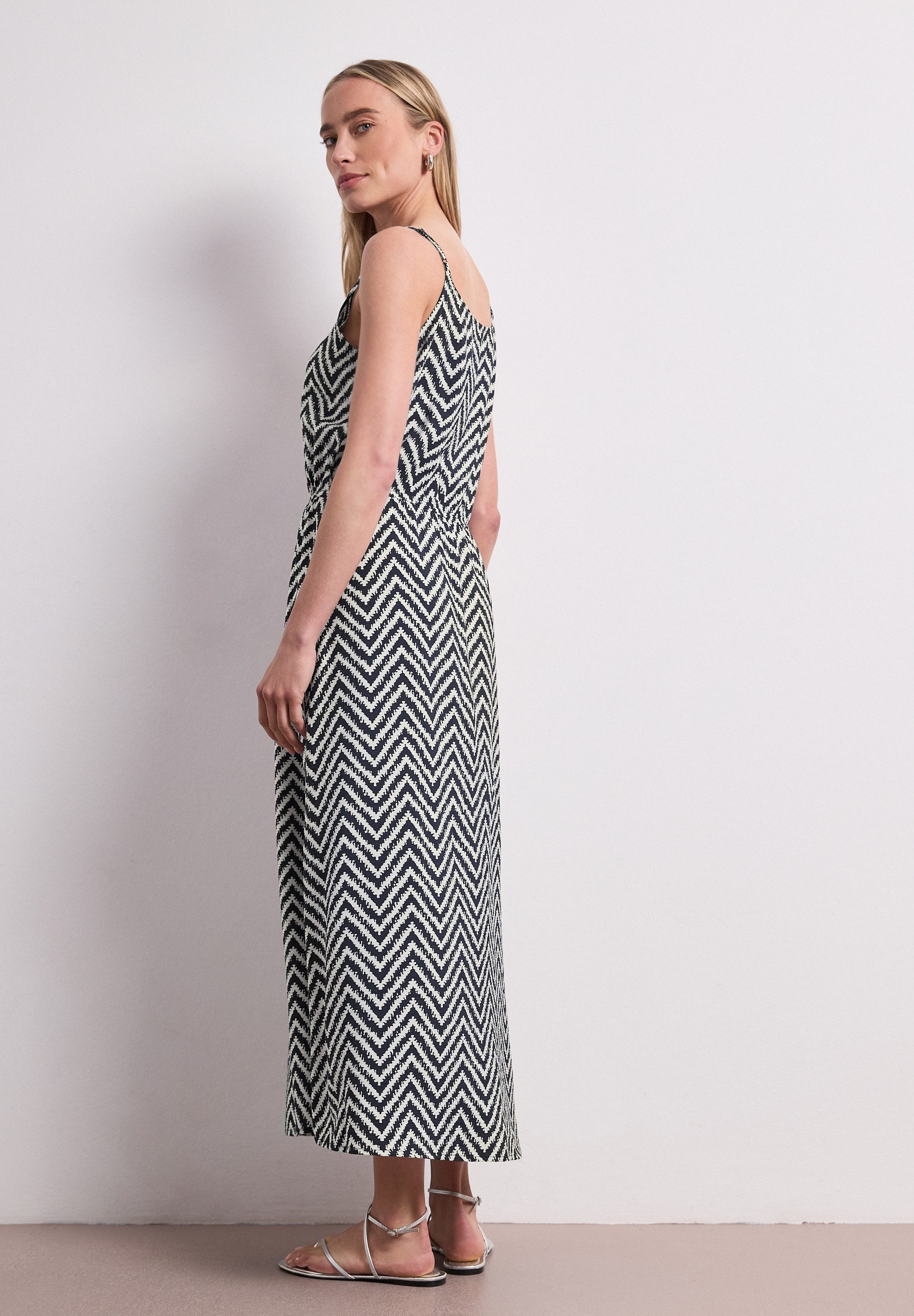 STREET ONE Midikleid Sommerkleid mit Zick-Zack-Muster