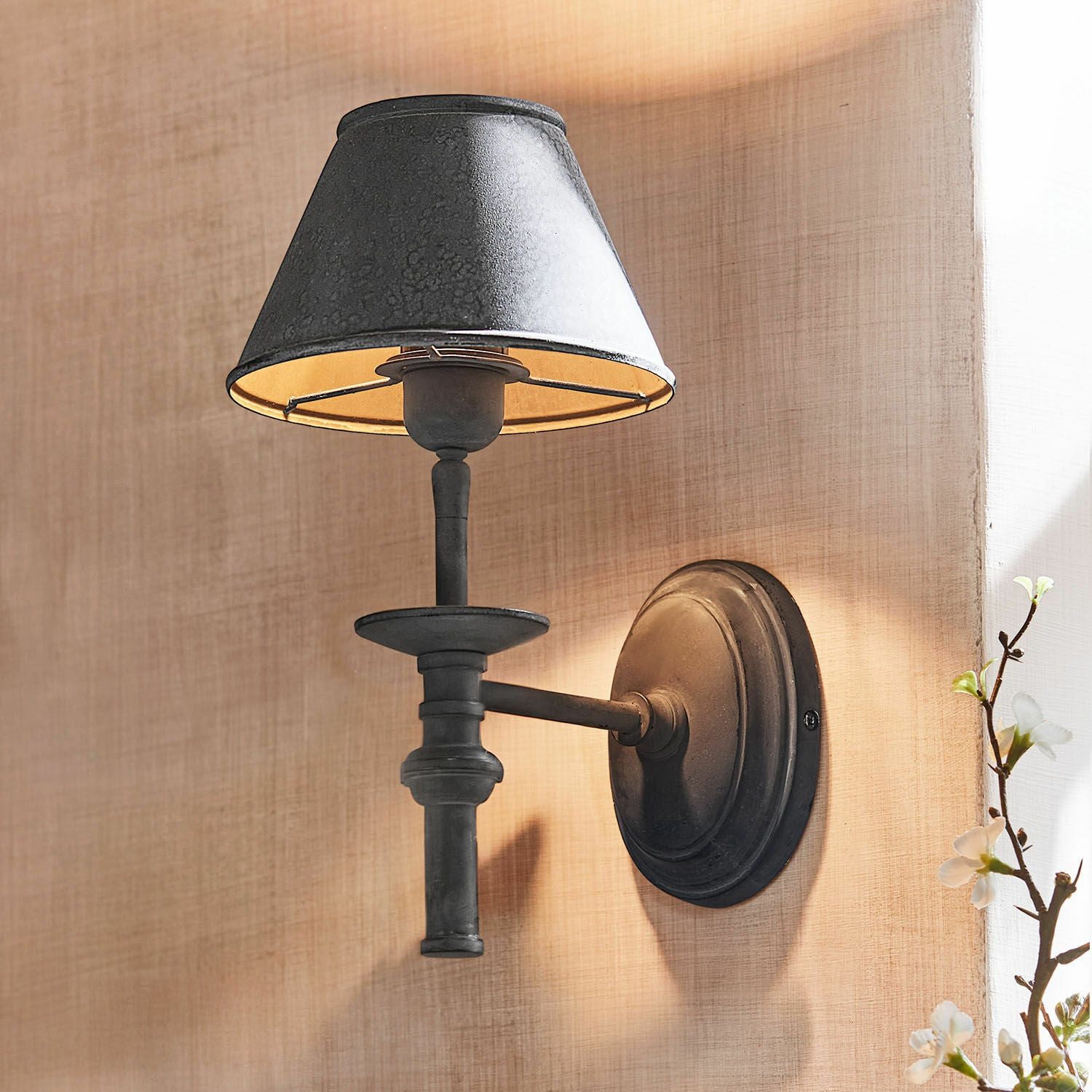 Mirabeau Wandleuchte Wandlampe Harolisse antikgrau