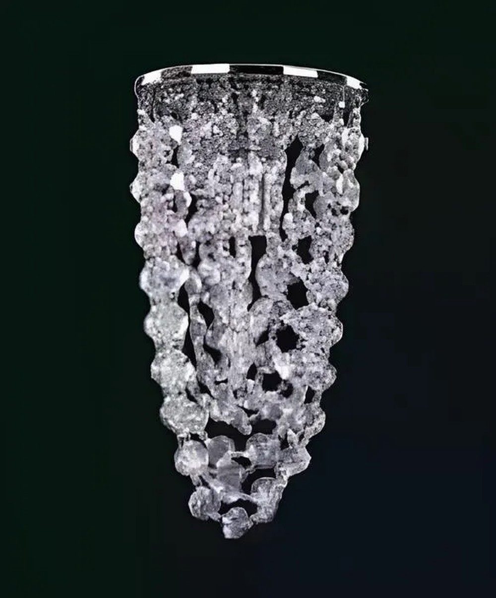 JVmoebel Wandleuchte Elegante Wandlampe aus Silber mit Kristallakzenten, Keine Funktionen, Leuchtmittel wechselbar, Made in Europa