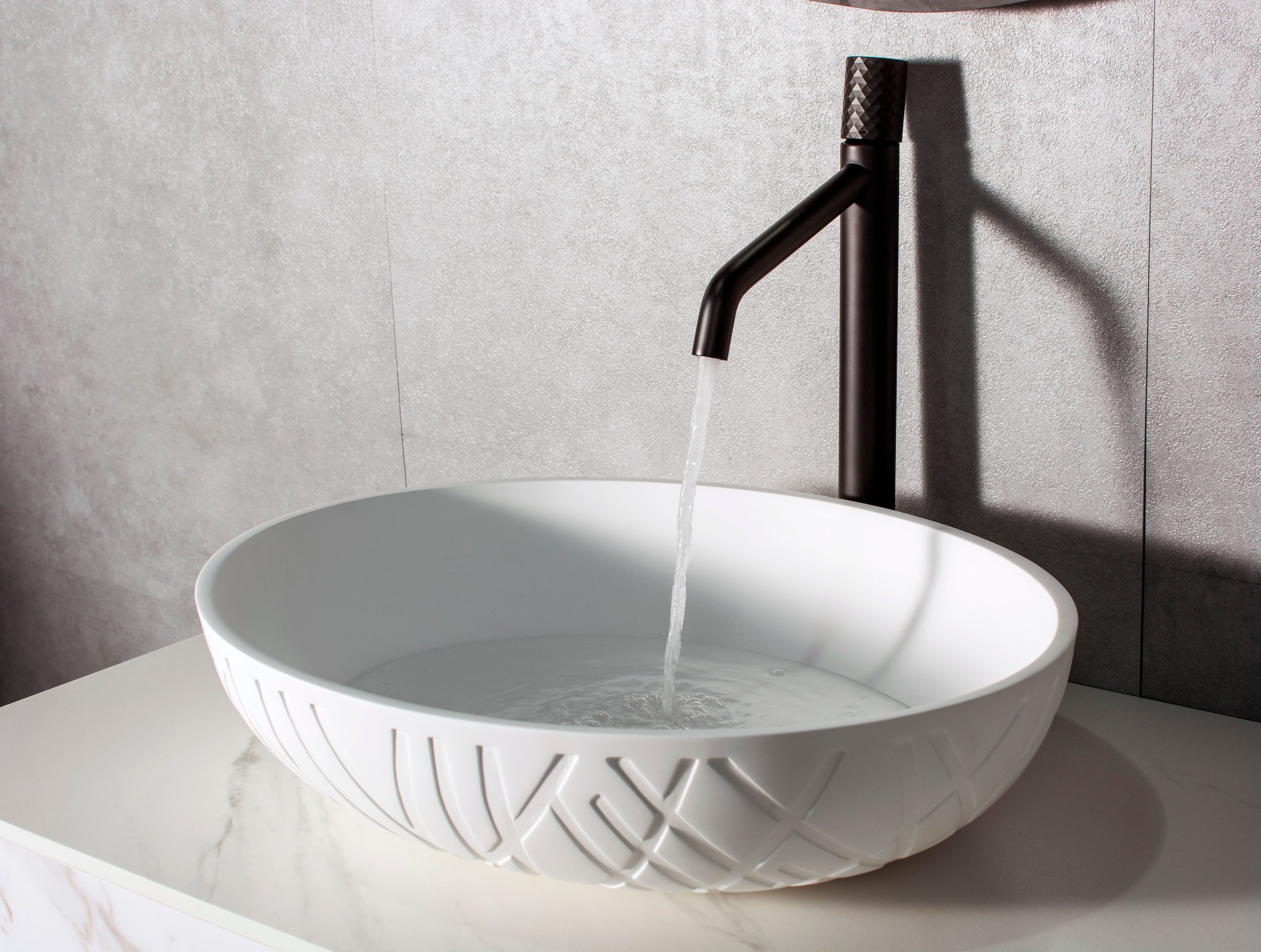Bernstein Aufsatzwaschbecken LEO 50cm Weiß matt, Aufsatzwaschbecken oval Musterung strukturiert inkl Pop-up