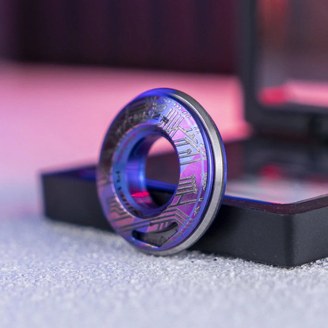 Titaner Multitool TiRoler Future: Exquisiter Kurvenmessring aus Titan auf Fingerspitzen, (1 St)