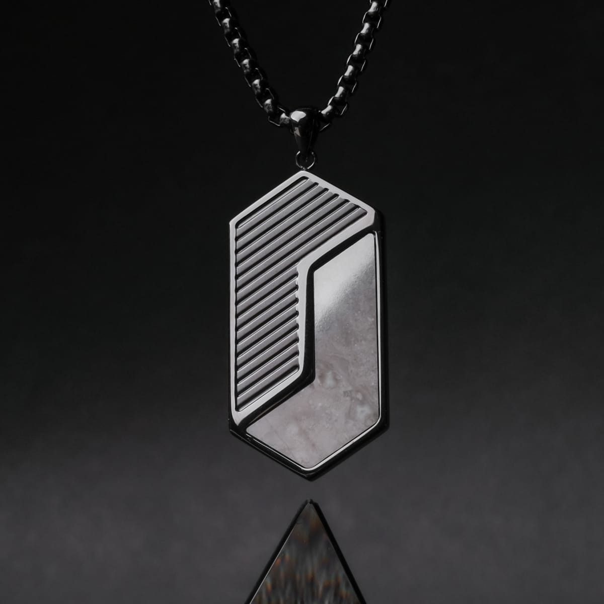 Holzkern Kette mit Anhänger Herren-Edelstahl Zigzag Marmor/Schwarz