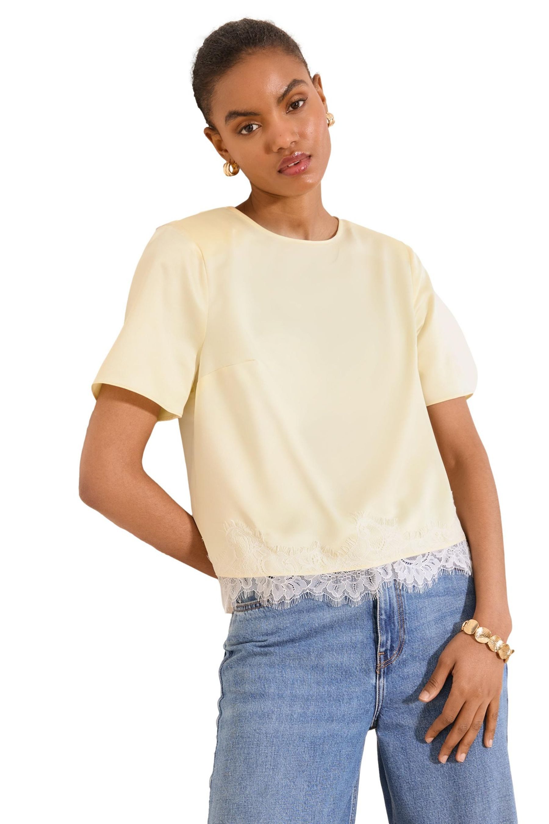 T-Shirt Lipsy T-Shirt mit Spitzensaum, Regular