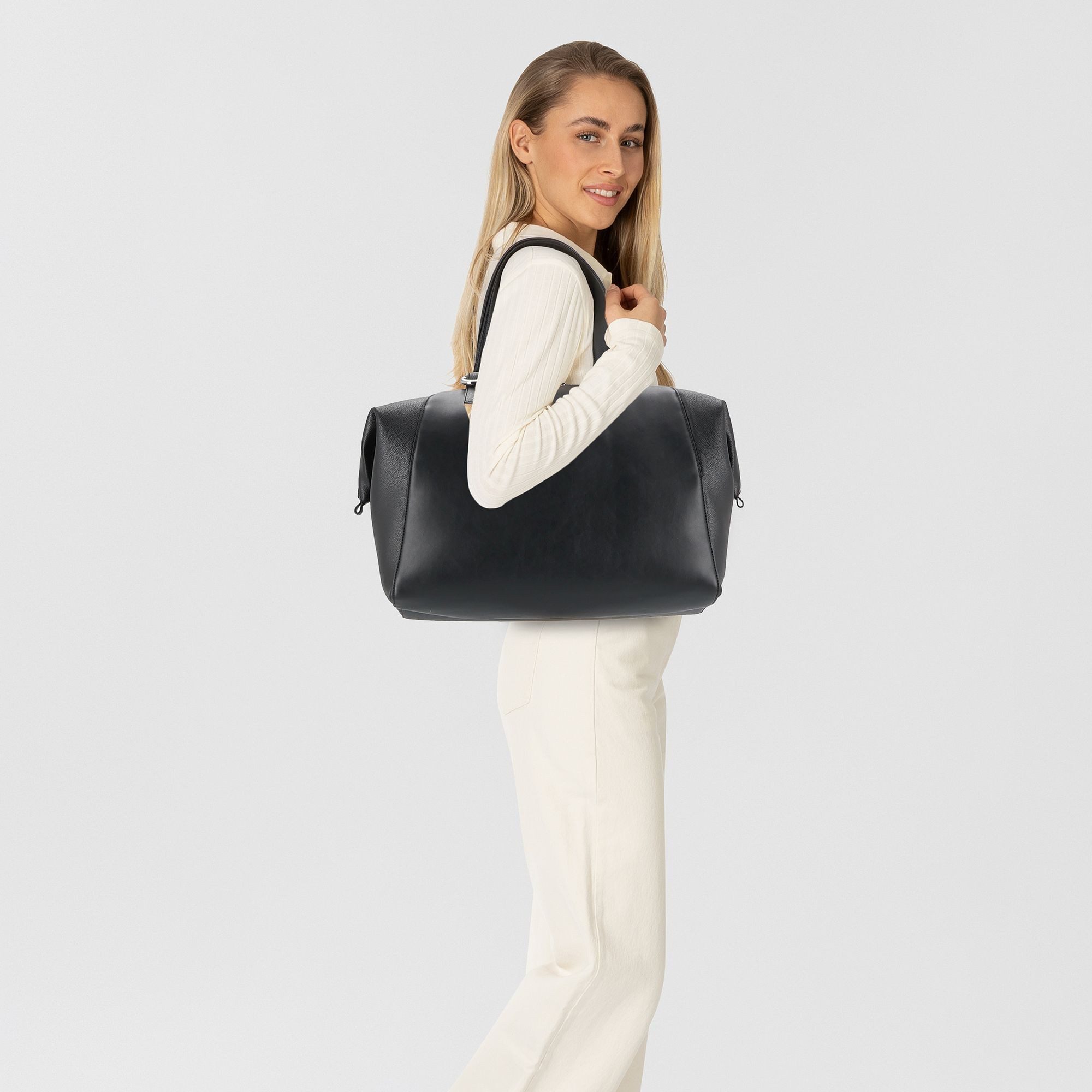 HUGO Schultertasche Nidna, Polyurethan