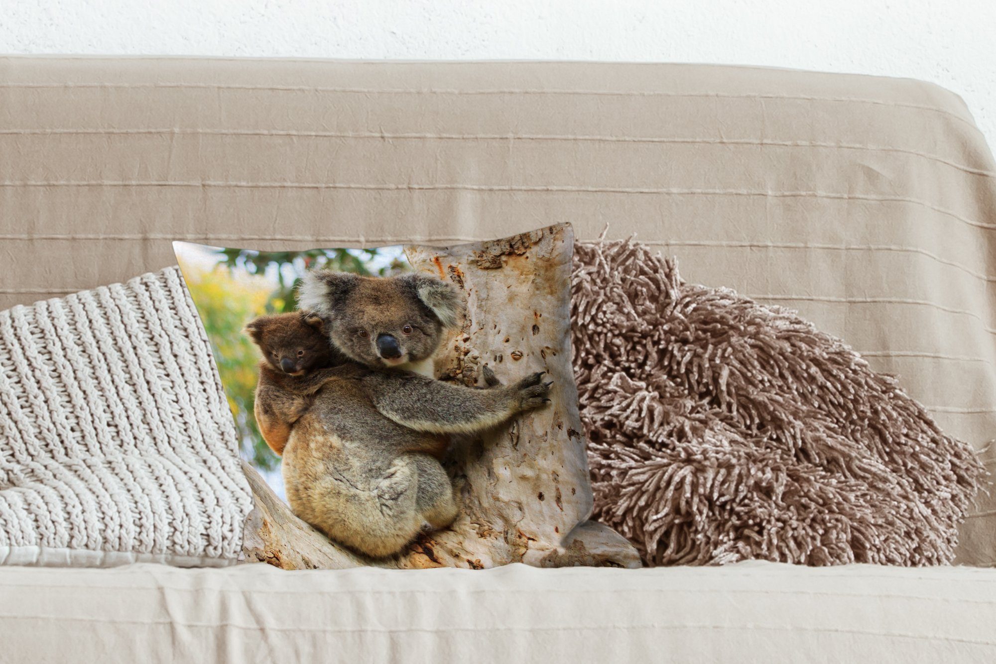 mit Kind Sofakissen MuchoWow - - für - Deko, Koalas - Jungen Wohzimmer, Dekokissen Füllung Schlafzimmer, Mädchen, Zierkissen Baum