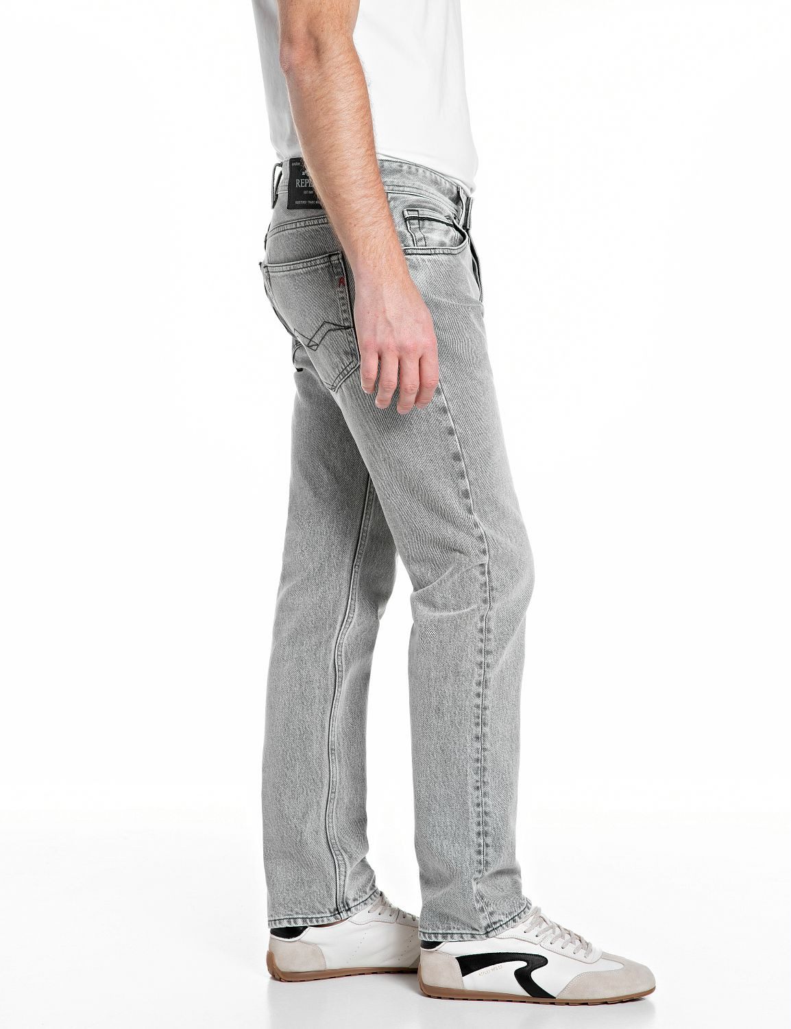 Replay Straight-Jeans GROVER in vielen verschiedenen Waschungen, mit Stretch