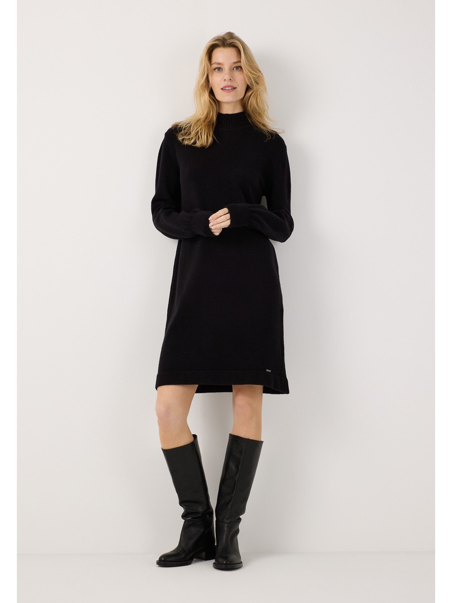 MORE&MORE Strickkleid ausgestelltes Strickkleid mit Turtleneck