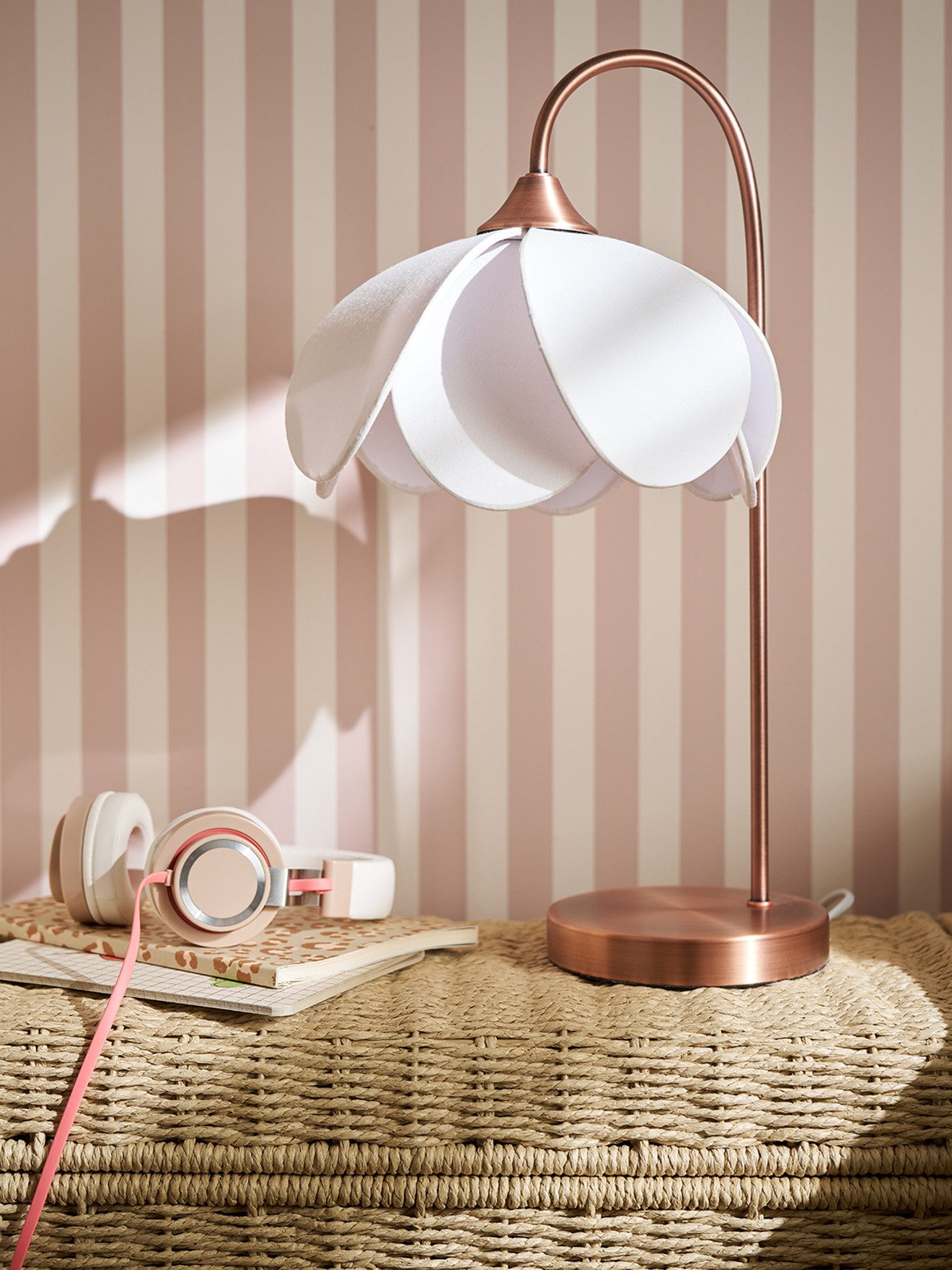 vertbaudet Nachttischlampe Tischlampe Blume mit Metallfuß Kinderzimmer
