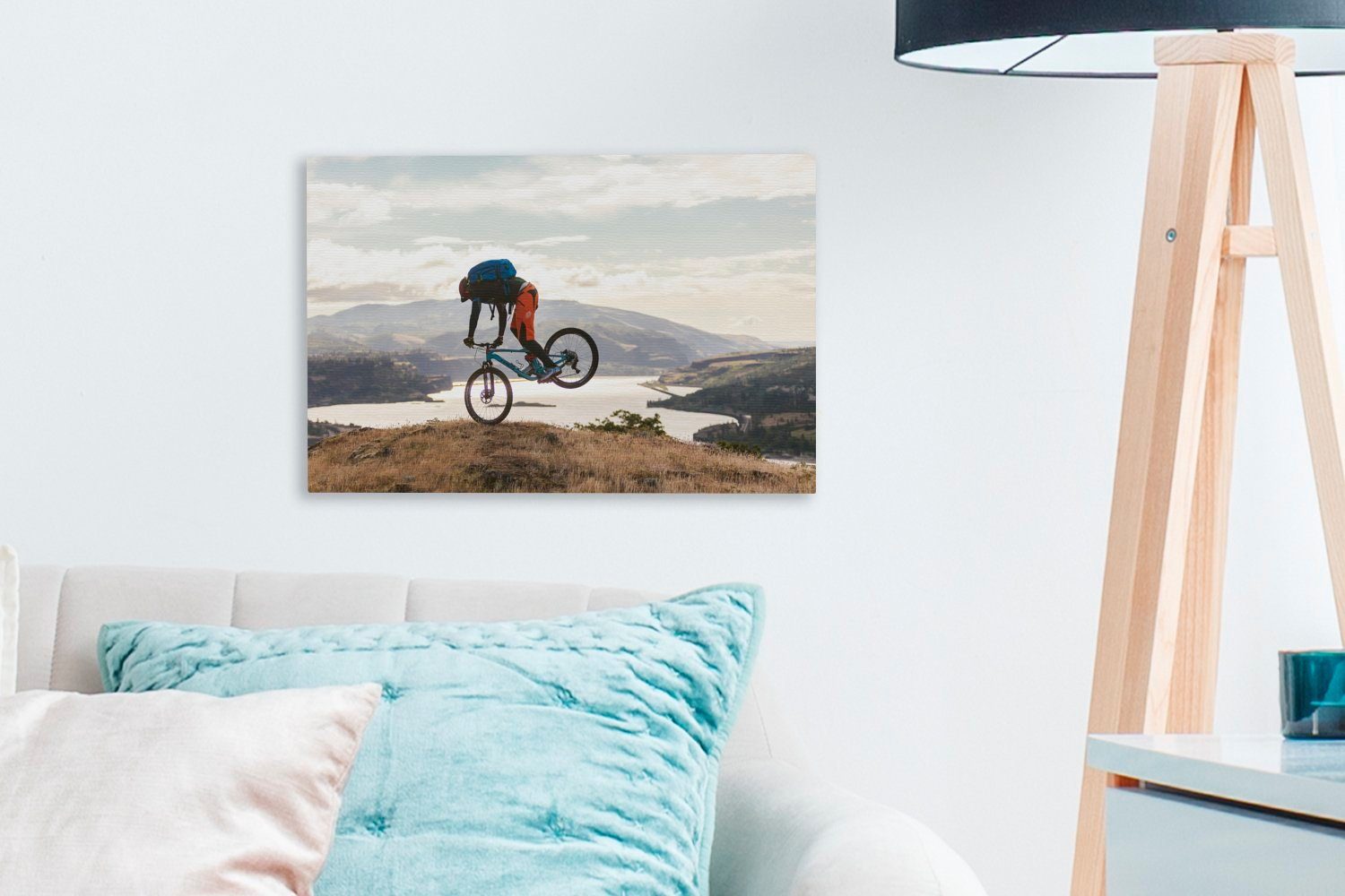 OneMillionCanvasses® Leinwandbild Mountainbiking entlang Flusses cm Staaten, St), den Wandbild Leinwandbilder, (1 30x20 eines Vereinigten in Aufhängefertig, Wanddeko