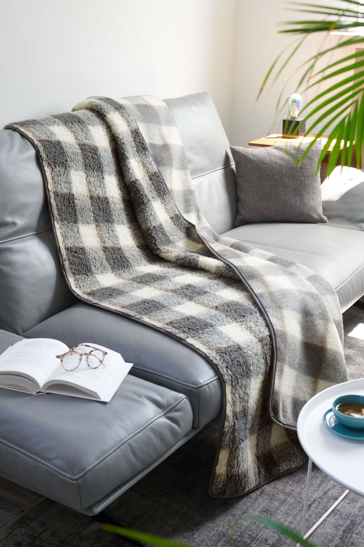K. & N. Schurwolle Naturfaserbettdecke Schurwolldecke Kuscheldecke „SuperSoft“ – Kuschelig Warm Karo-Grau, kuschlig warm