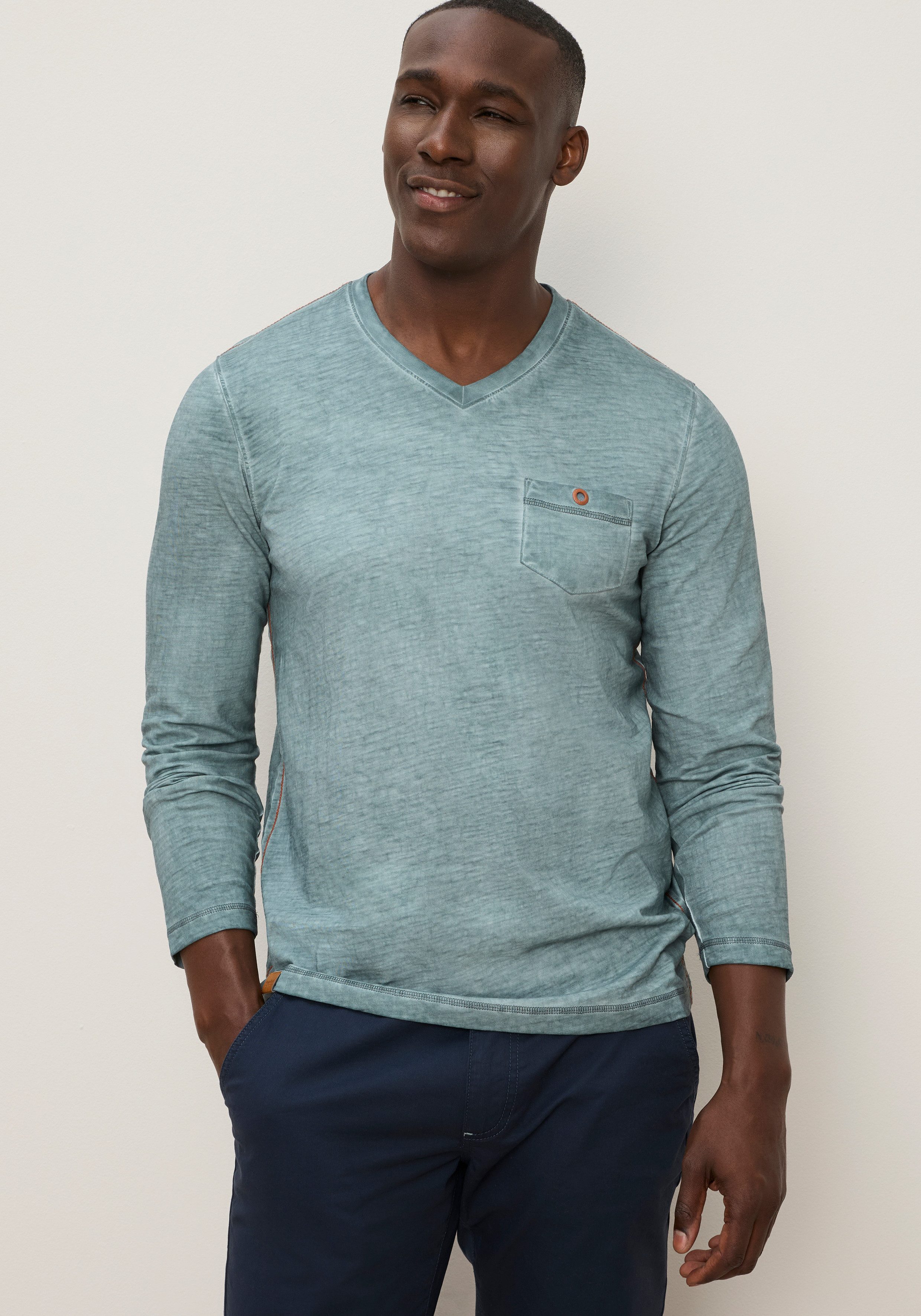KangaROOS Langarmshirt mit V-Ausschnitt, Langarm-Design, aus Slub-Material