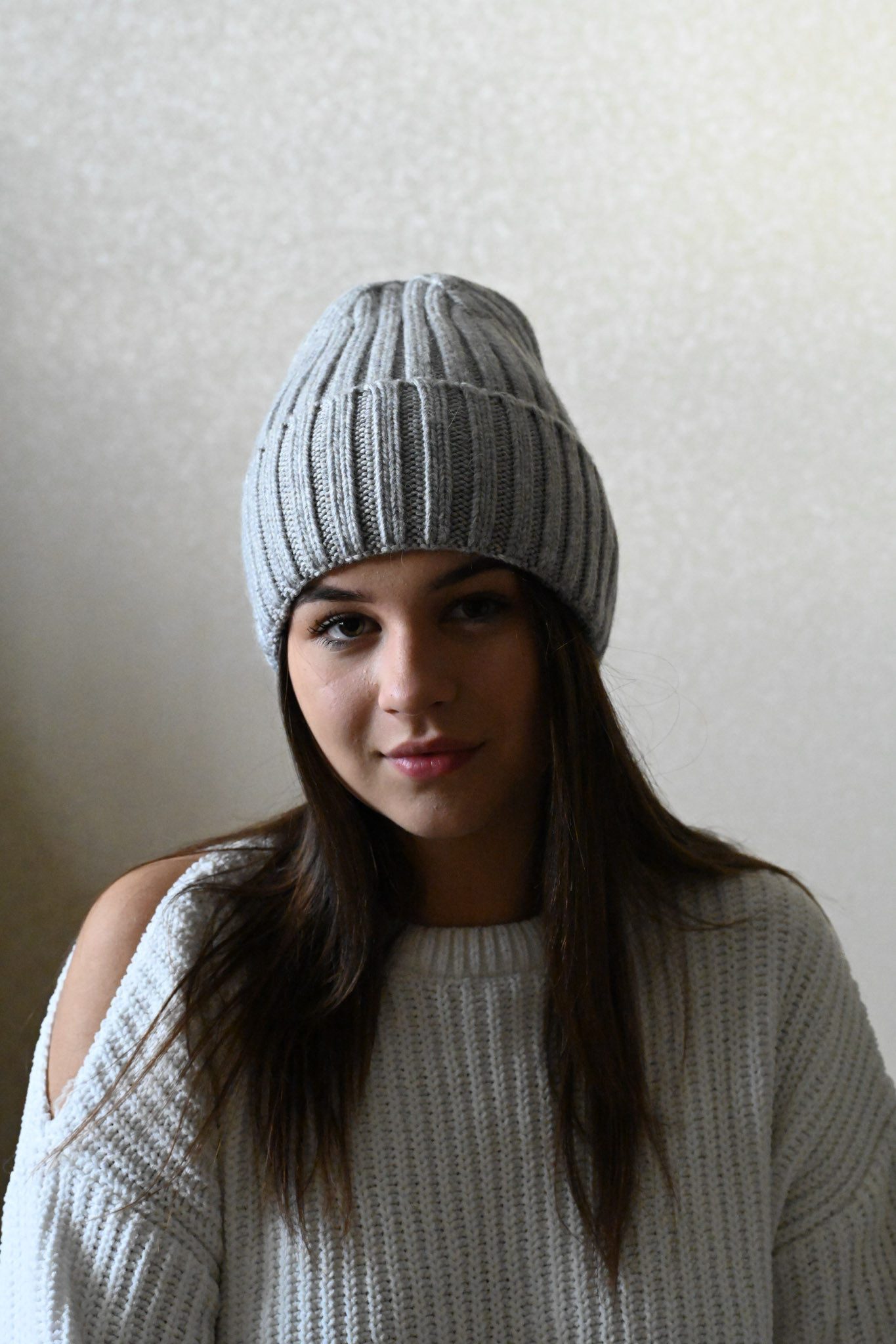 Runde Perlé Beanie warme Wintermütze 100% Merinowolle grau Beanie aus reiner, extrafeiner Merinowolle mit Umschlag