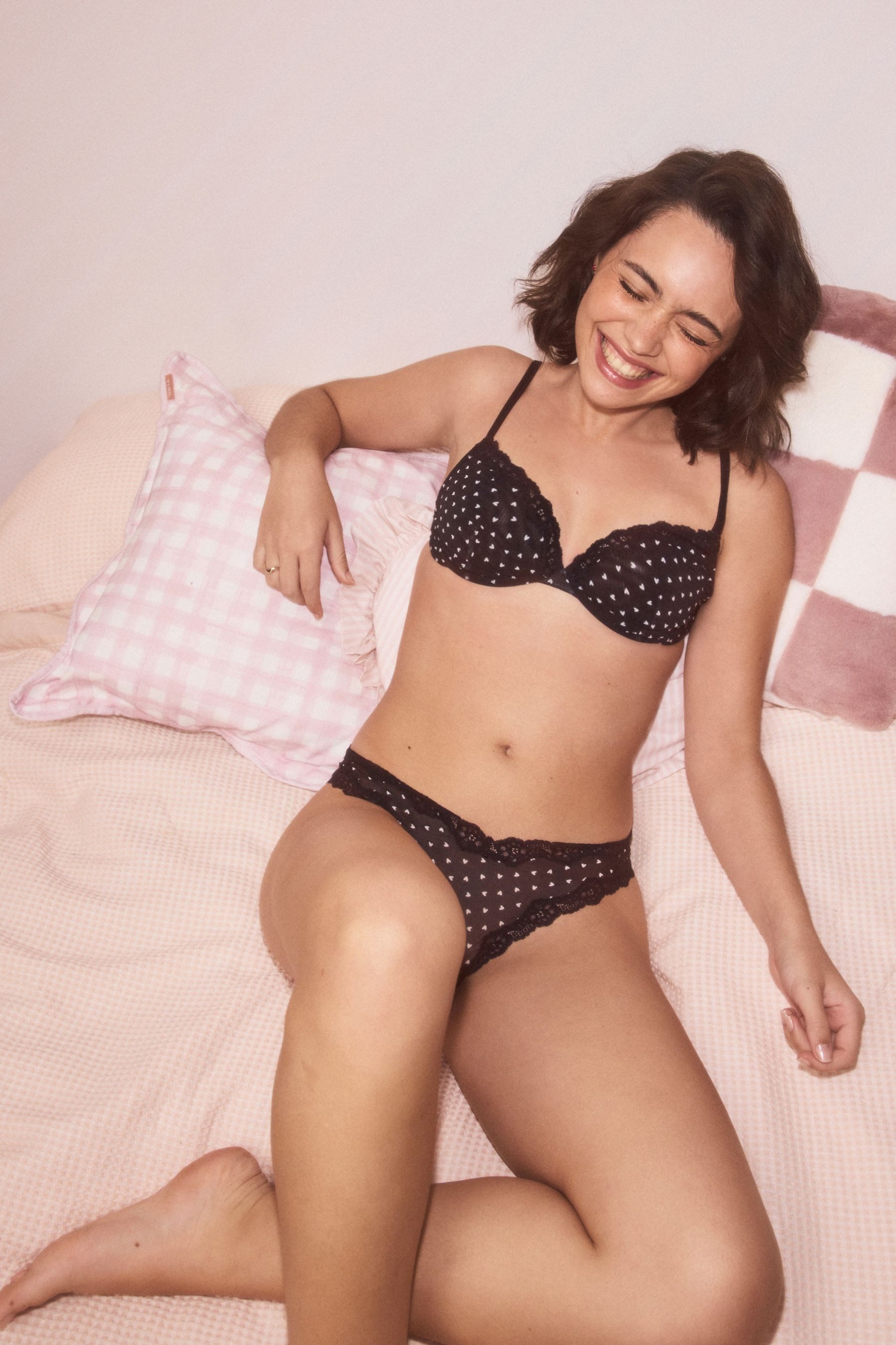 Next Slip Slip aus Mesh und Spitze mit extra hohem Bein (1-St)