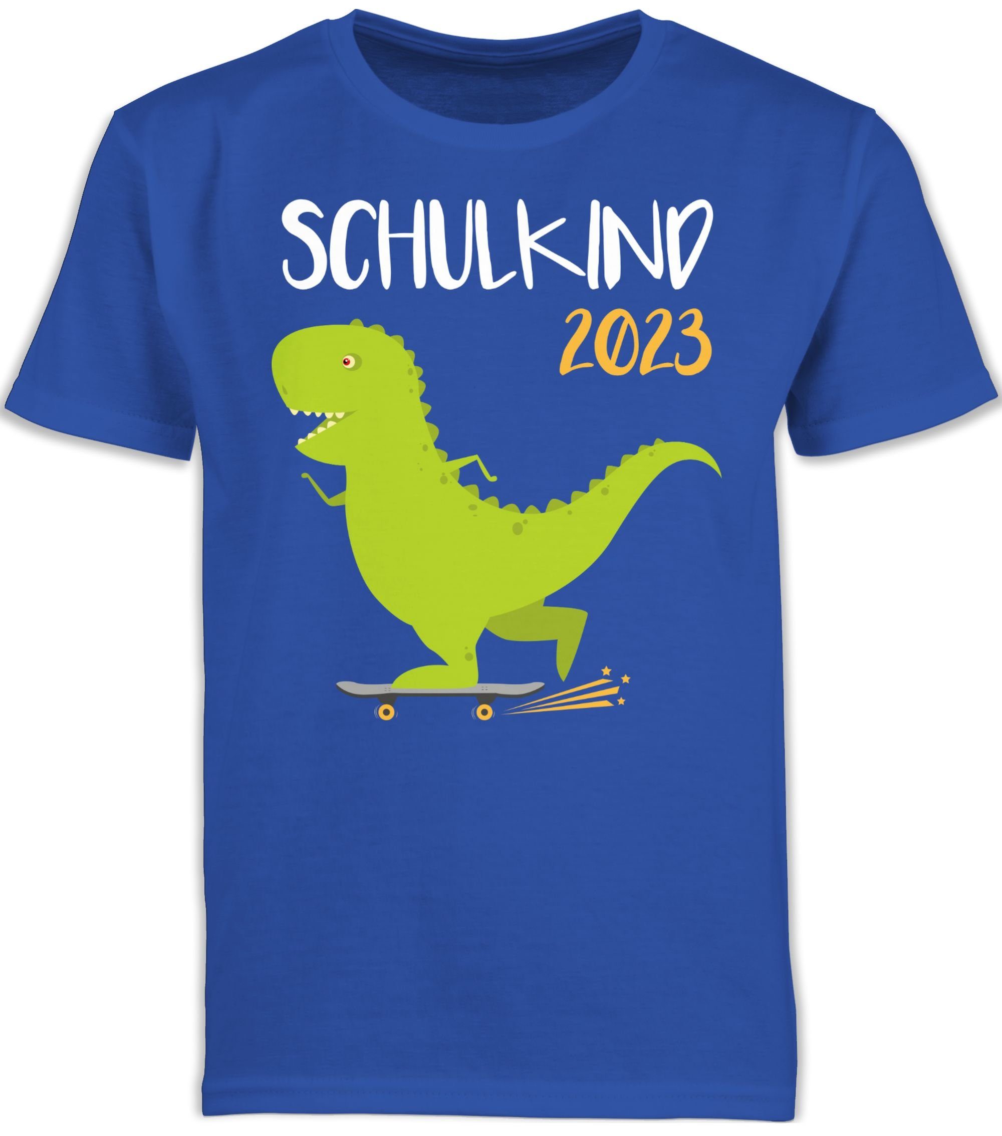 Einschulung Skateboard 2023 Dino mit Royalblau Shirtracer Geschenke T-Shirt - Schulkind Junge 2 Schulanfang