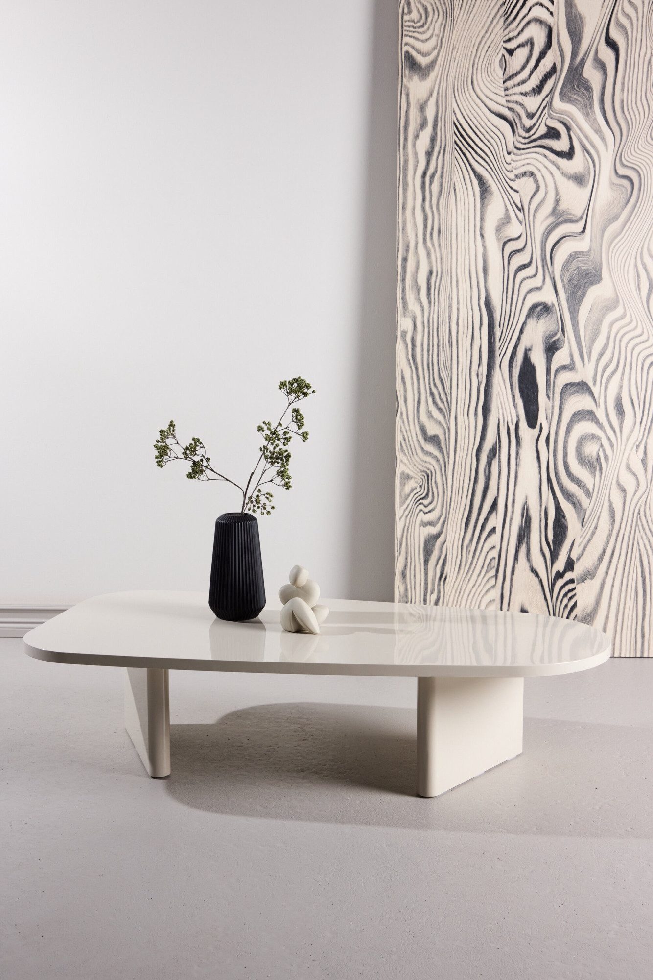 Venture Home Couchtisch Grönvik, ovaler Couchtisch 130 × 65 cm in glänzendem Beige, modern, Sofatisch, MDF, Glanzfinish, oval, sanft geformt, Skandinavisch
