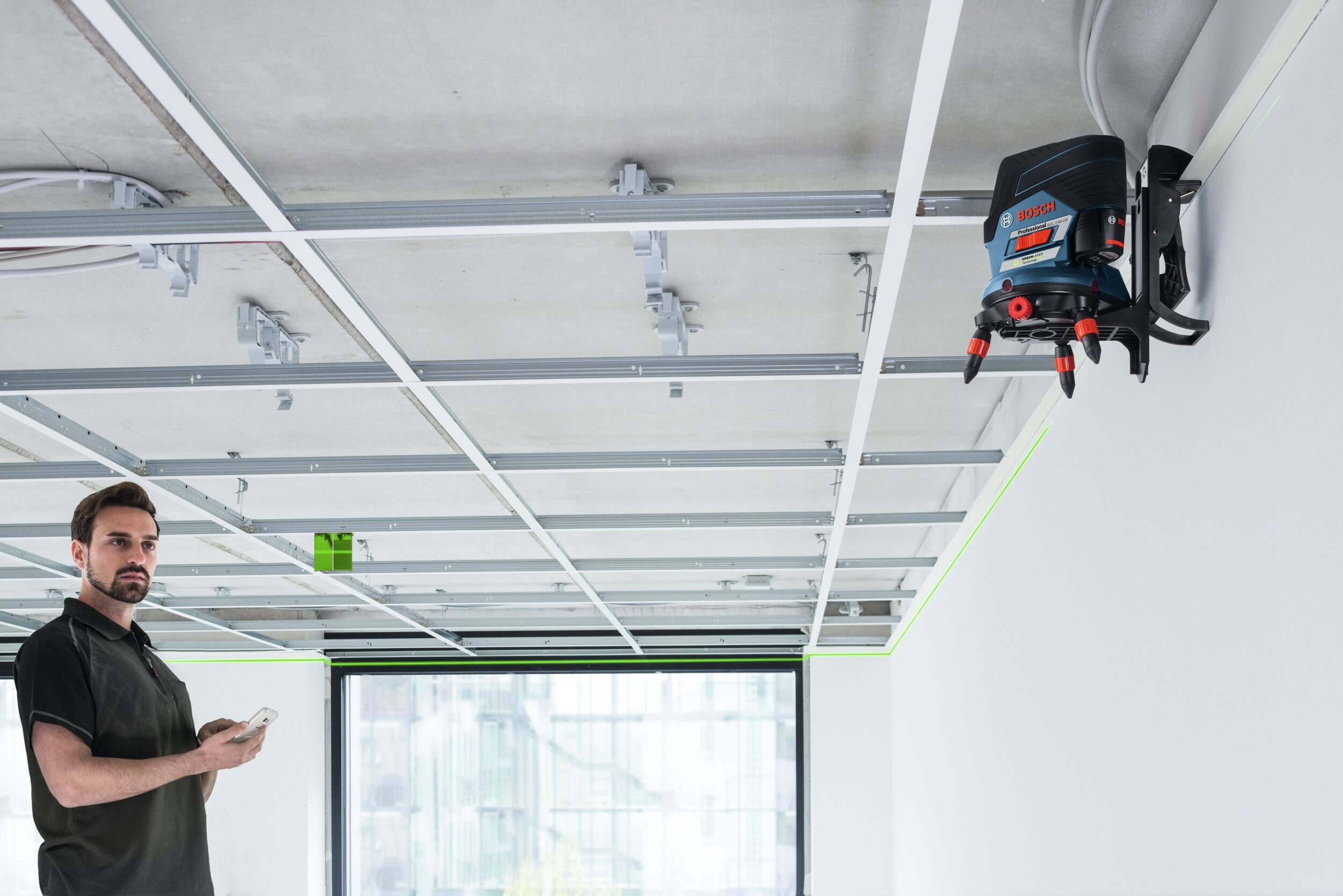 Bosch Professional Punkt- und Linienlaser GCL 2-50 CG, Kombilaser mit 1x Akku 2 Ah & Tasche - in L-BOXX 136