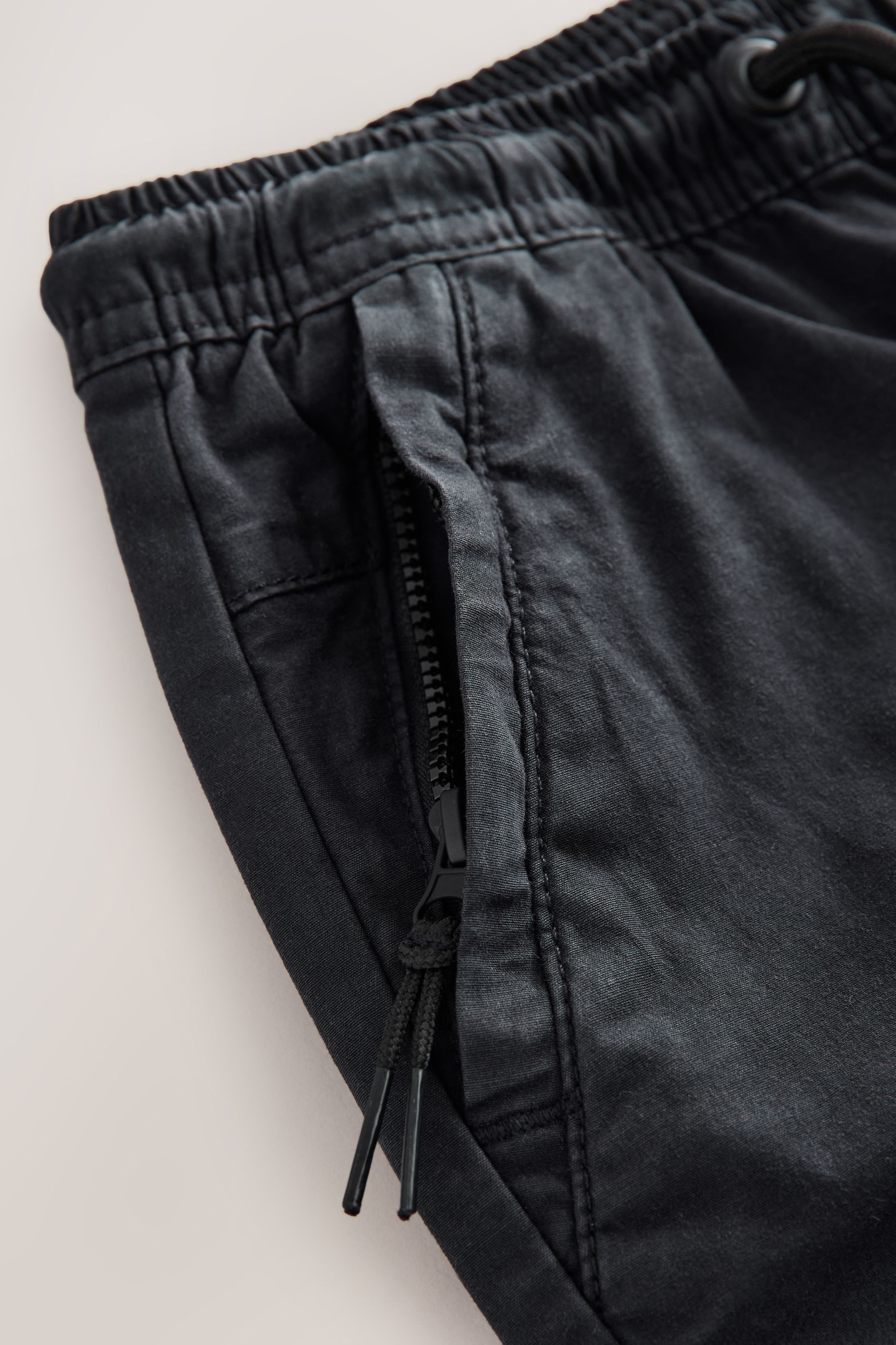 Next Cargohose Cargohose mit schmal zulaufendem Bein (1-tlg) – Bild 4 von 5