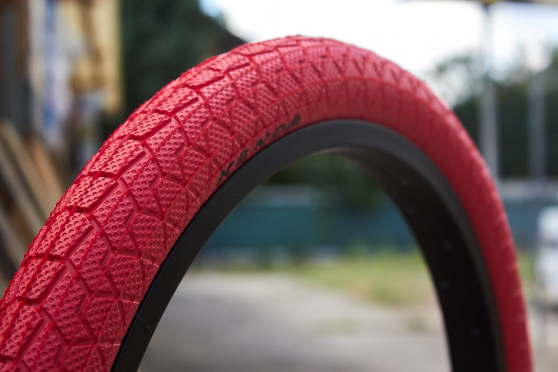 KHEbikes Fahrradreifen KENDA BMX Reifen Set 20 Zoll 1,95 Zoll Rot mit AV Schläuchen, (2 Reifen & 2 Schläuche)
