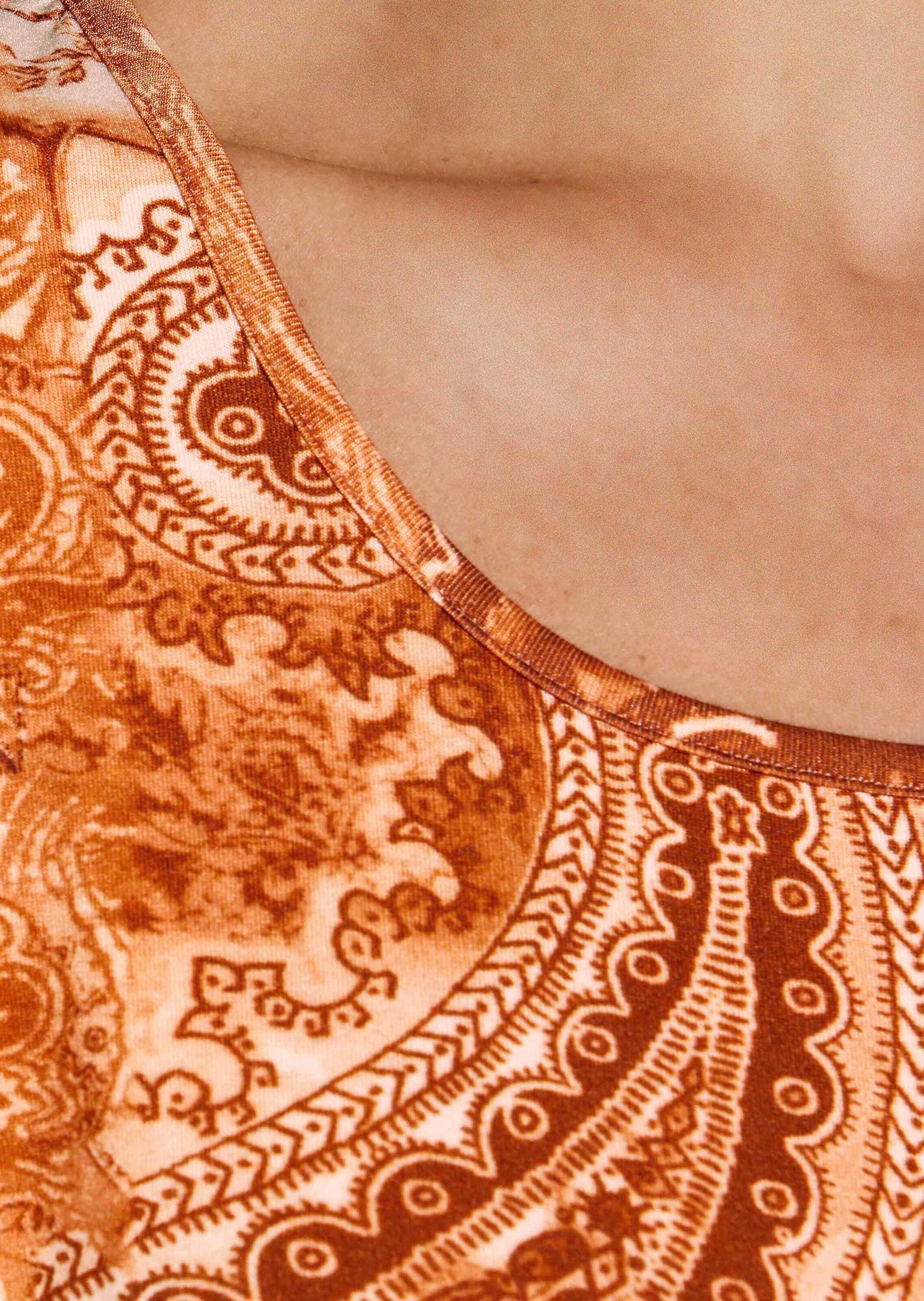 MADELEINE Kurzarmshirt Sommerliches Shirt mit Alloverprint Paisley-Design und U-Boot-Ausschnitt als modische Akzente