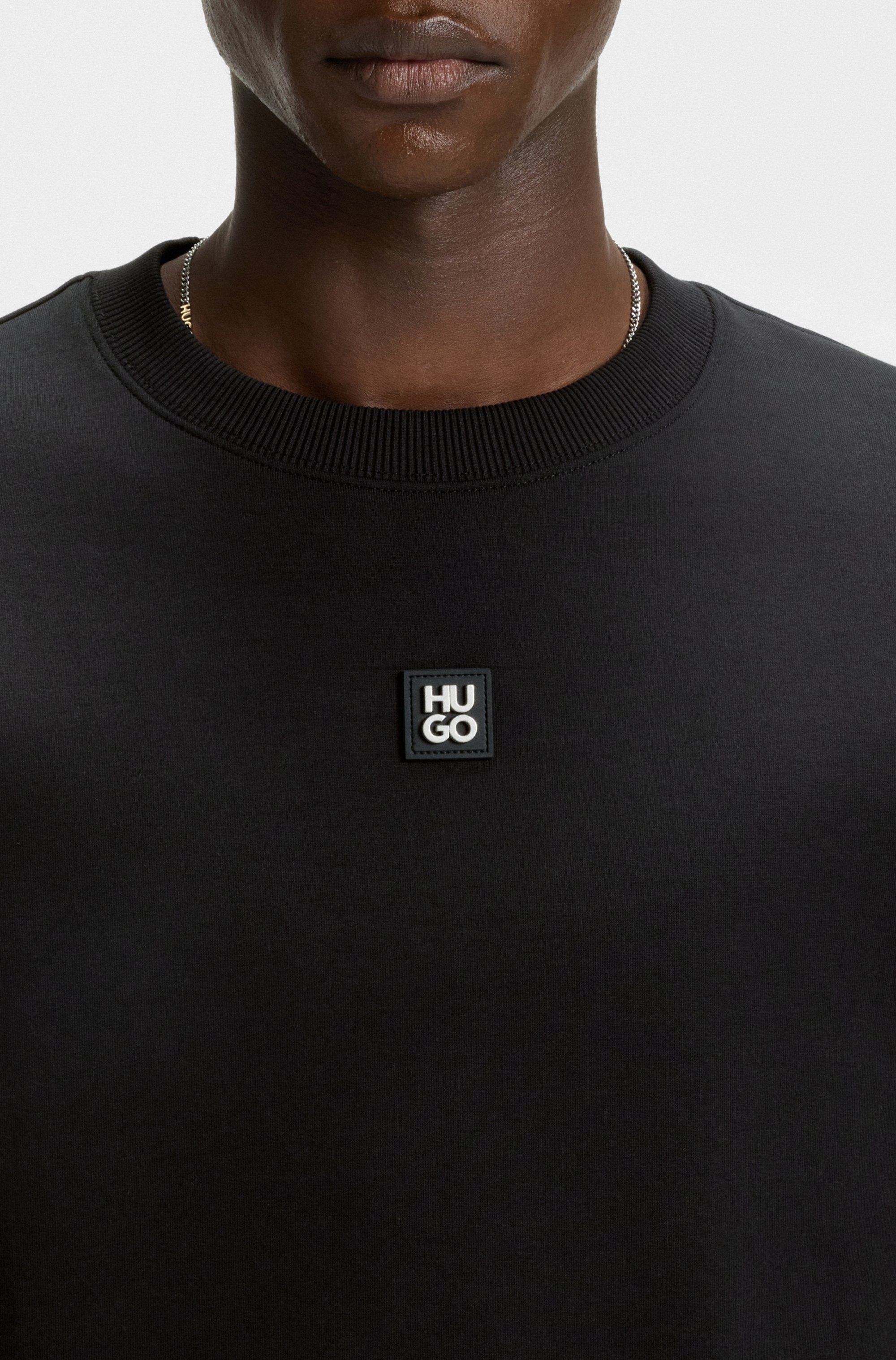 HUGO Sweatshirt Dettil Metal Logo Relaxed Fit, Premium Serie, Soft Finish Innen