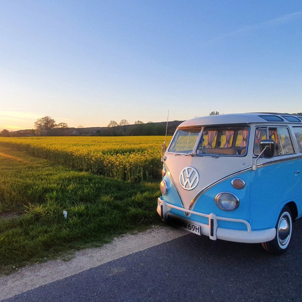 Jochen Schweizer Erlebnisgutschein Picknickfahrt VW Bulli, Retro-Picknick im Bulli!