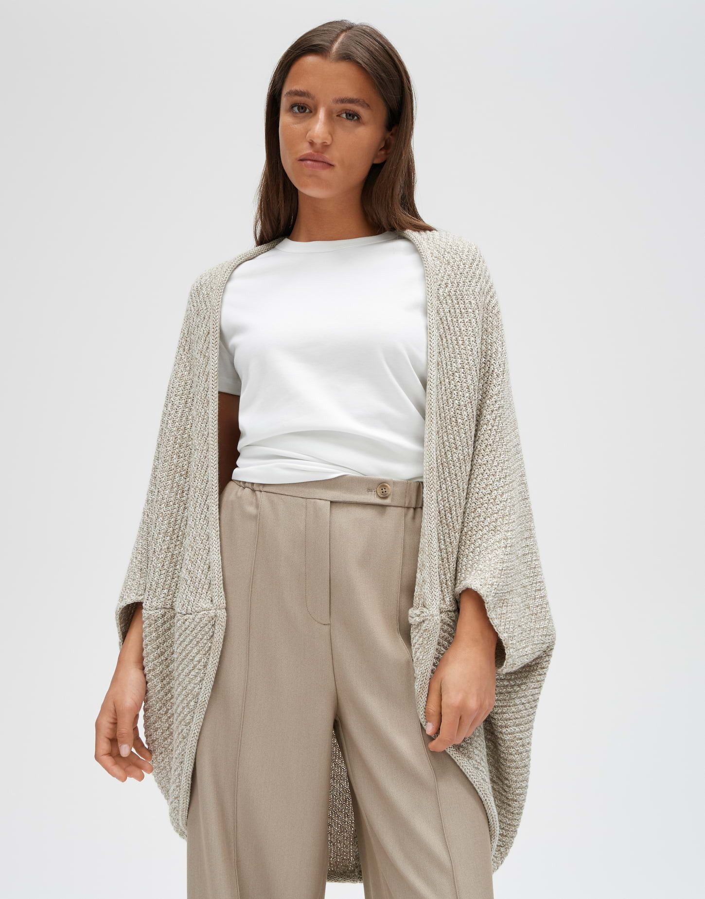 OPUS Cape Amaryllis waffle aus pflegeleichtem Material Die Capeform bringt Struktur und Leichtigkeit in Layerings