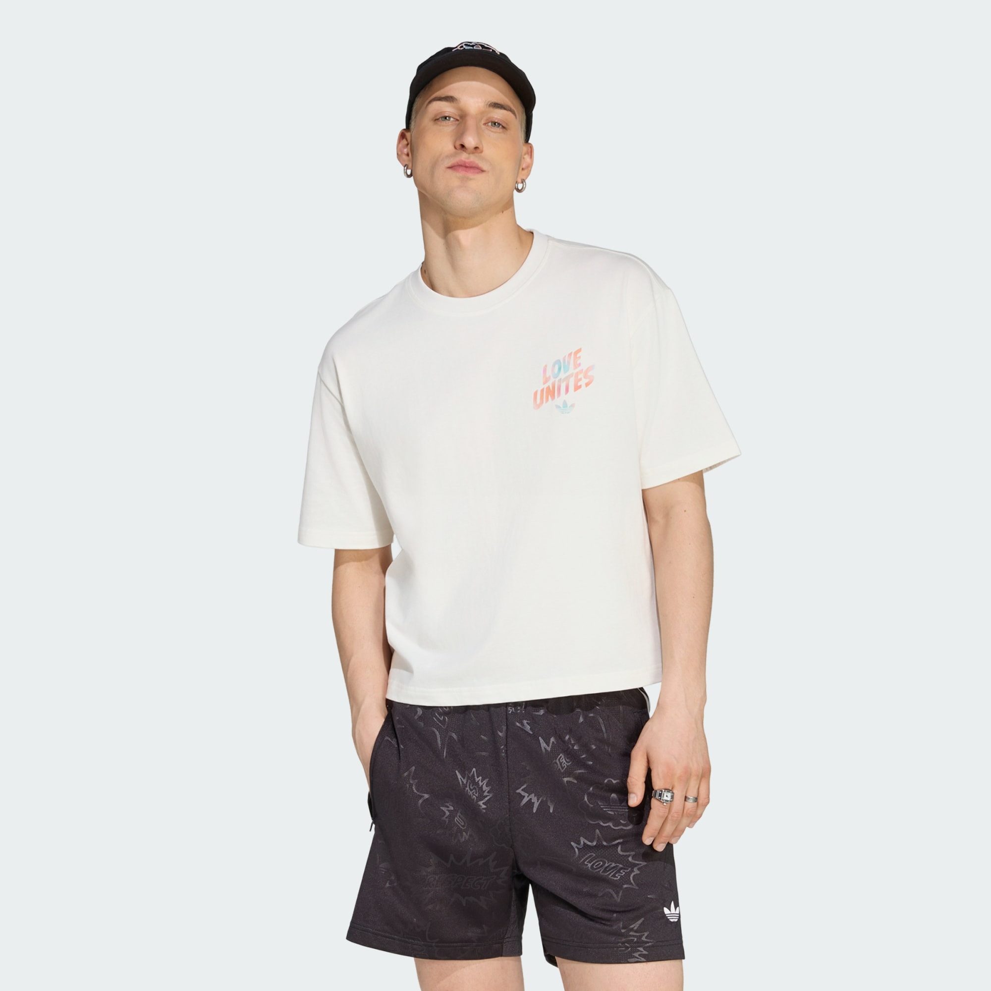 adidas Originals T-Shirt LOVE UNITES GFX T-SHIRT (1-tlg)