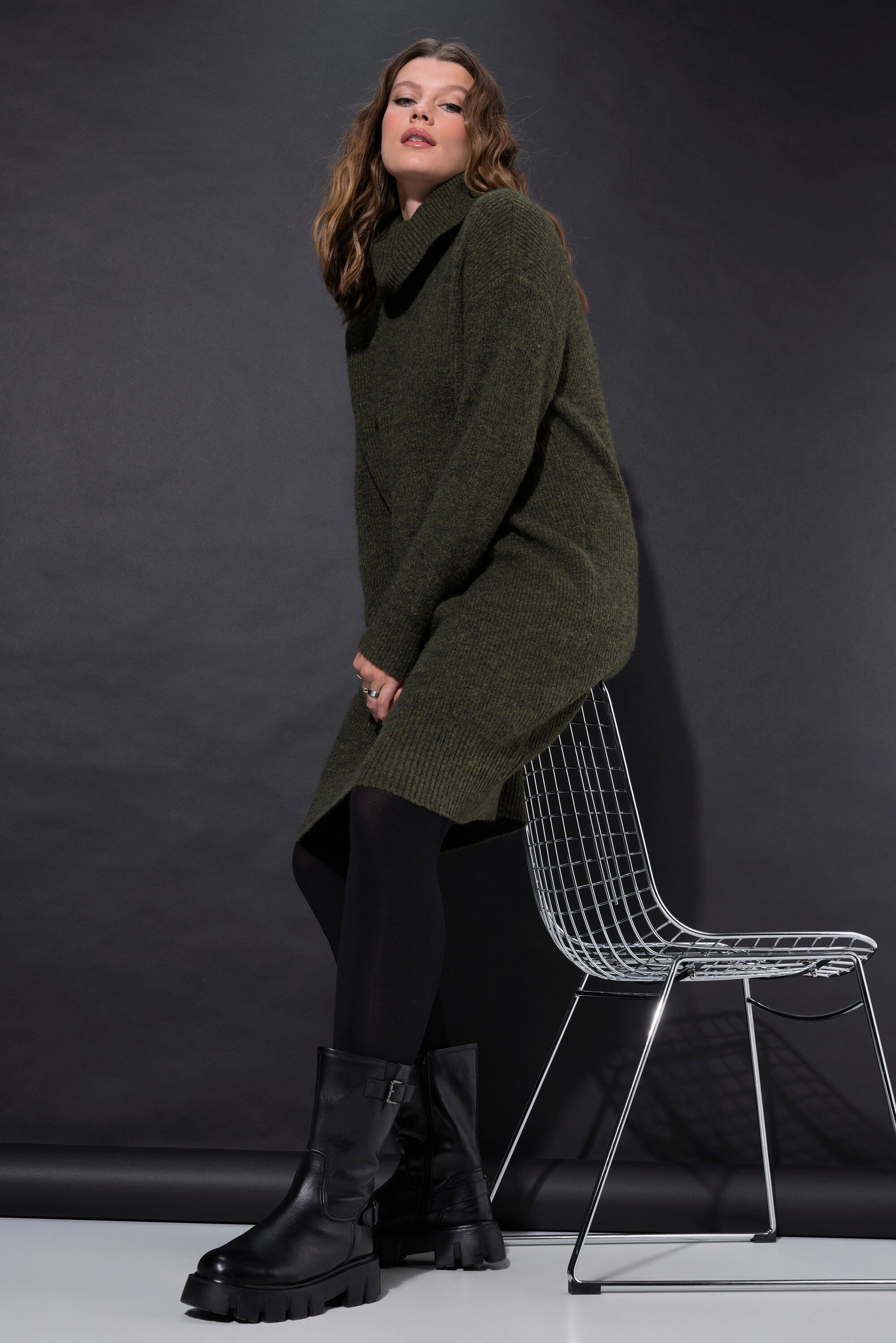 Studio Untold Strickkleid Strick-Minikleid oversized Rollkragen Langarm