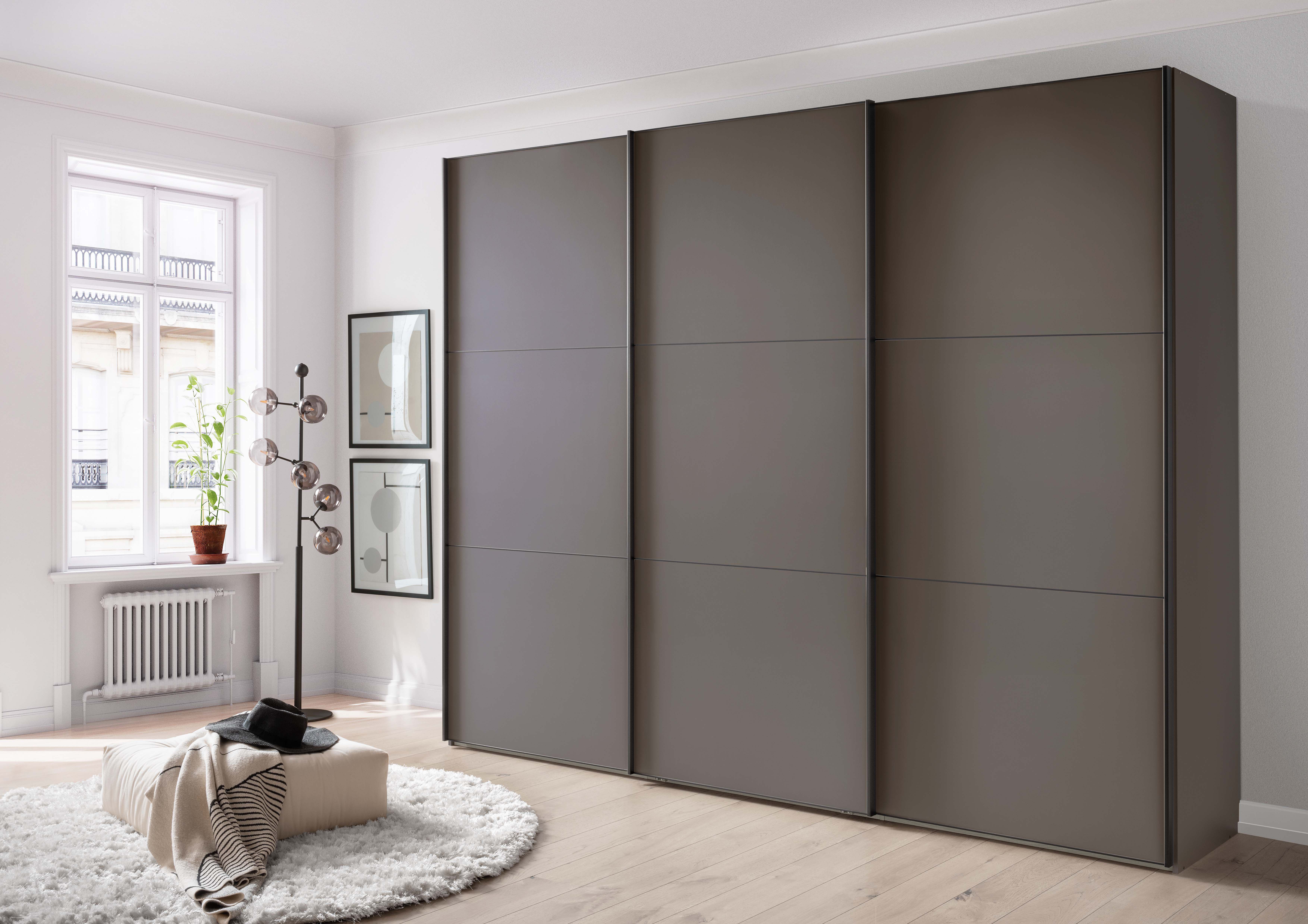 WIEMANN Schwebetürenschrank Phoenix, Made in Germany, modernes Design, Highlight, Blickfang (Viele Farbkombinationen, in 4 Breiten und in 2 Höhen erhältlich) maximaler Staurraum, inkl.Einlegeböden, Wäscheböden u. Dämpfer