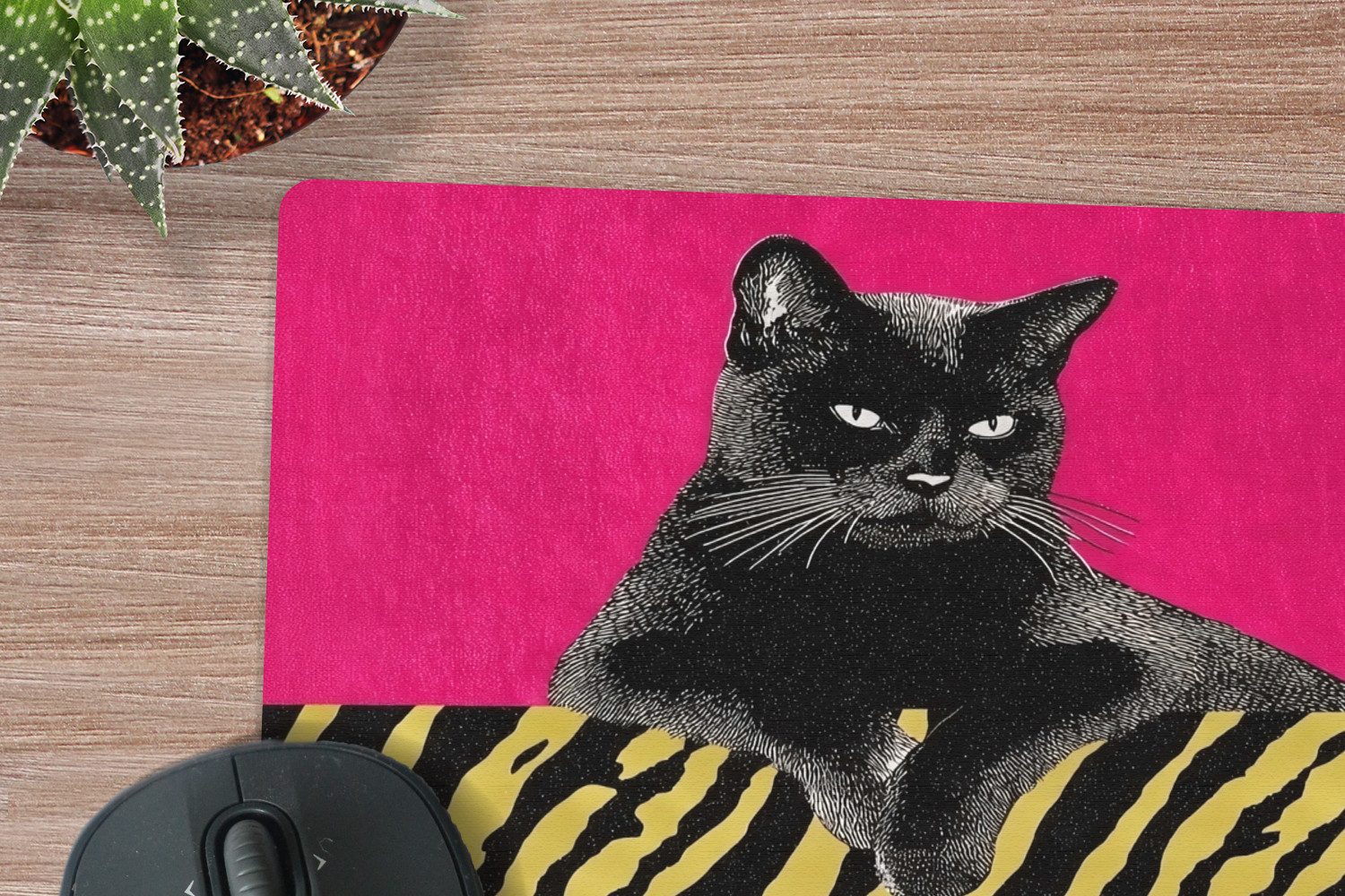 MuchoWow Mauspad Katze - Boss - Rosa - Tigerdruck (1-St), Mauspad, Büro Zubehör, Dekoration, Desk Mat, 30x30 cm