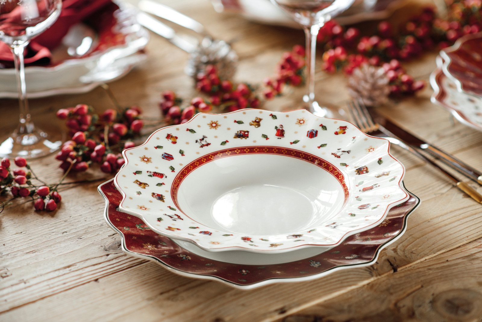 Villeroy & Boch Teller-Set Toy's Delight Speiseteller rot 29 cm Set6, Premium Porcelain – Bild 2 von 4