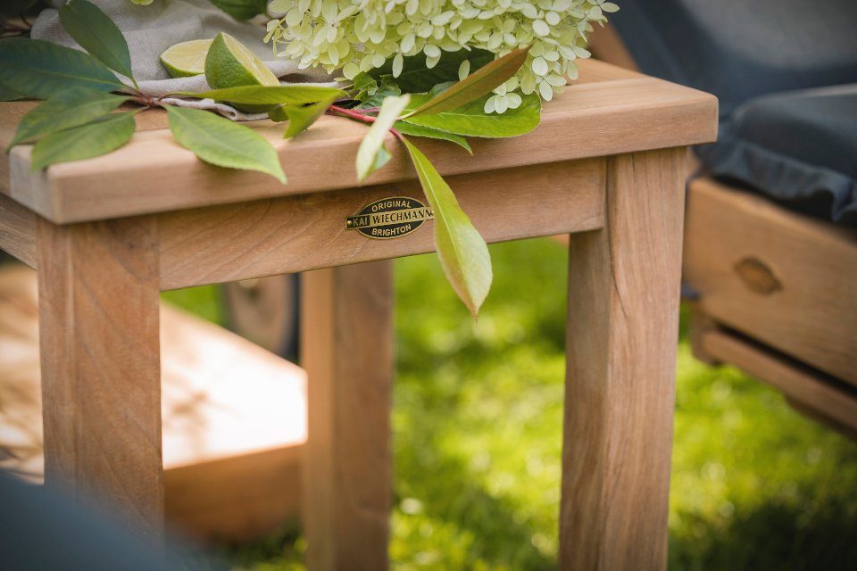 Kai Wiechmann Beistelltisch Teak Balkontisch 40 x 40 cm als wetterfester Ablagetisch, nachhaltiger und unbehandelter Teak Gartentisch