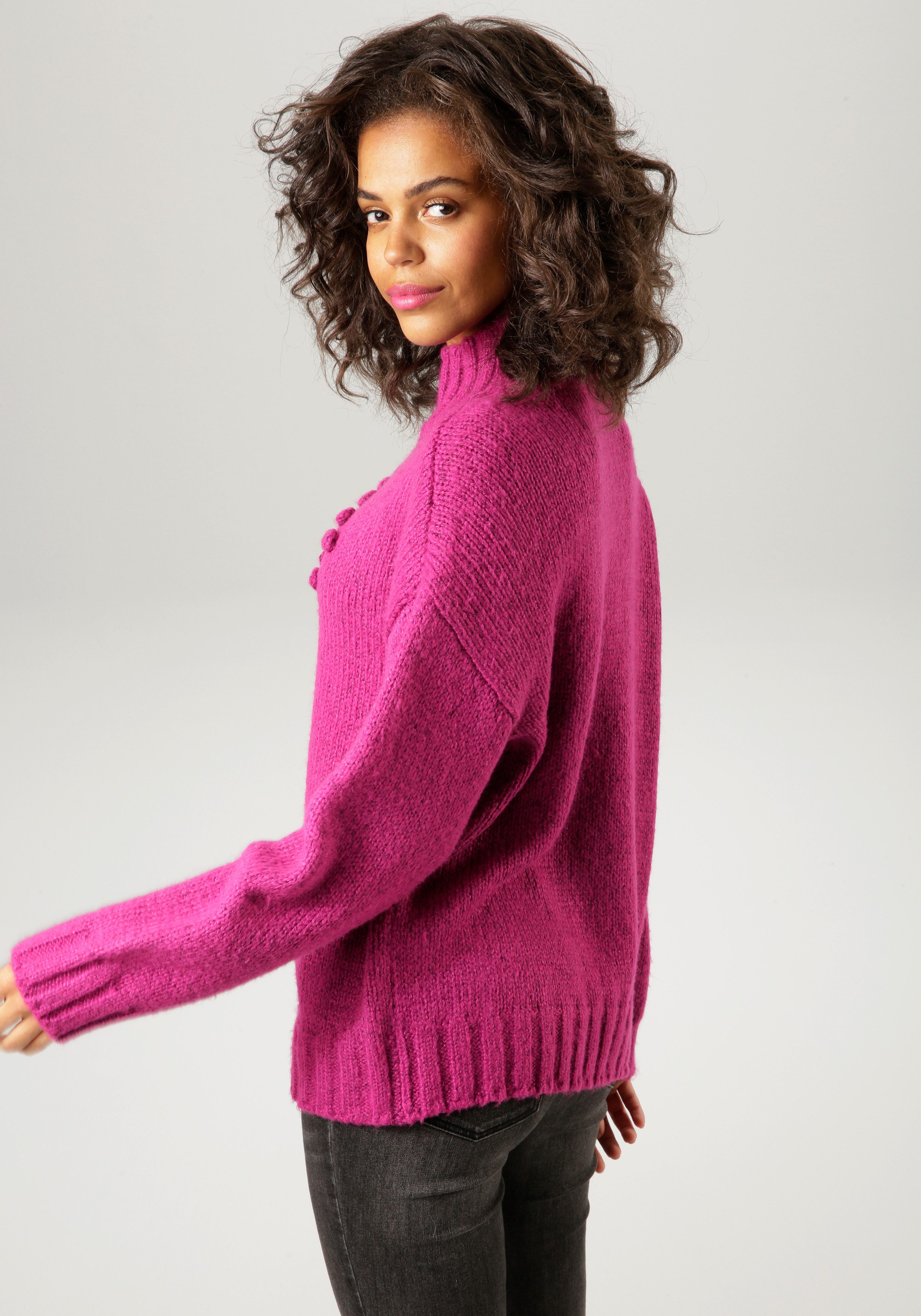 Aniston CASUAL Strickpullover mit eingestrickten, kleinen Bommeln günstig online kaufen