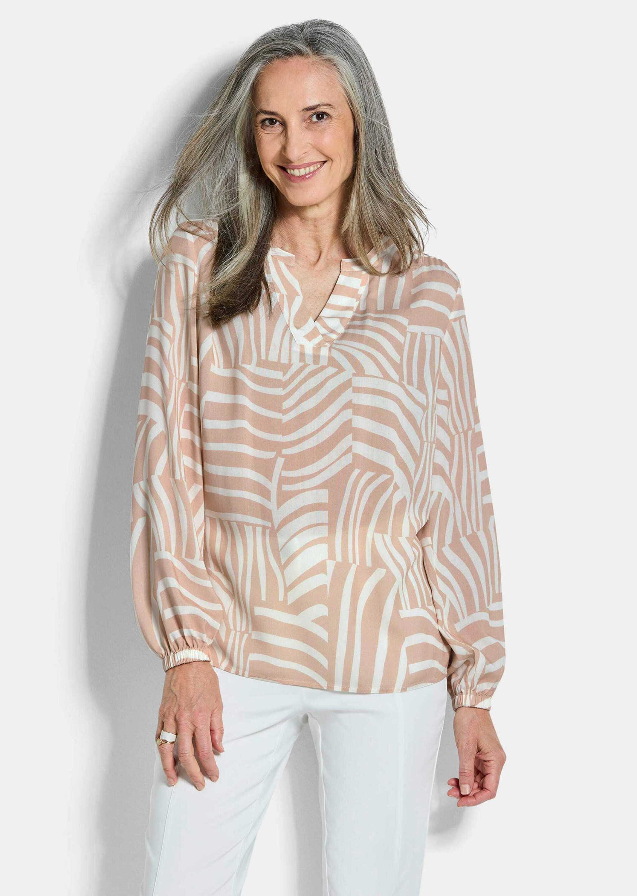 GOLDNER Schlupfbluse Grafische Viskosebluse mit Schlitz Viskosebluse mit Rundhals, Gummibündchen und Langarm