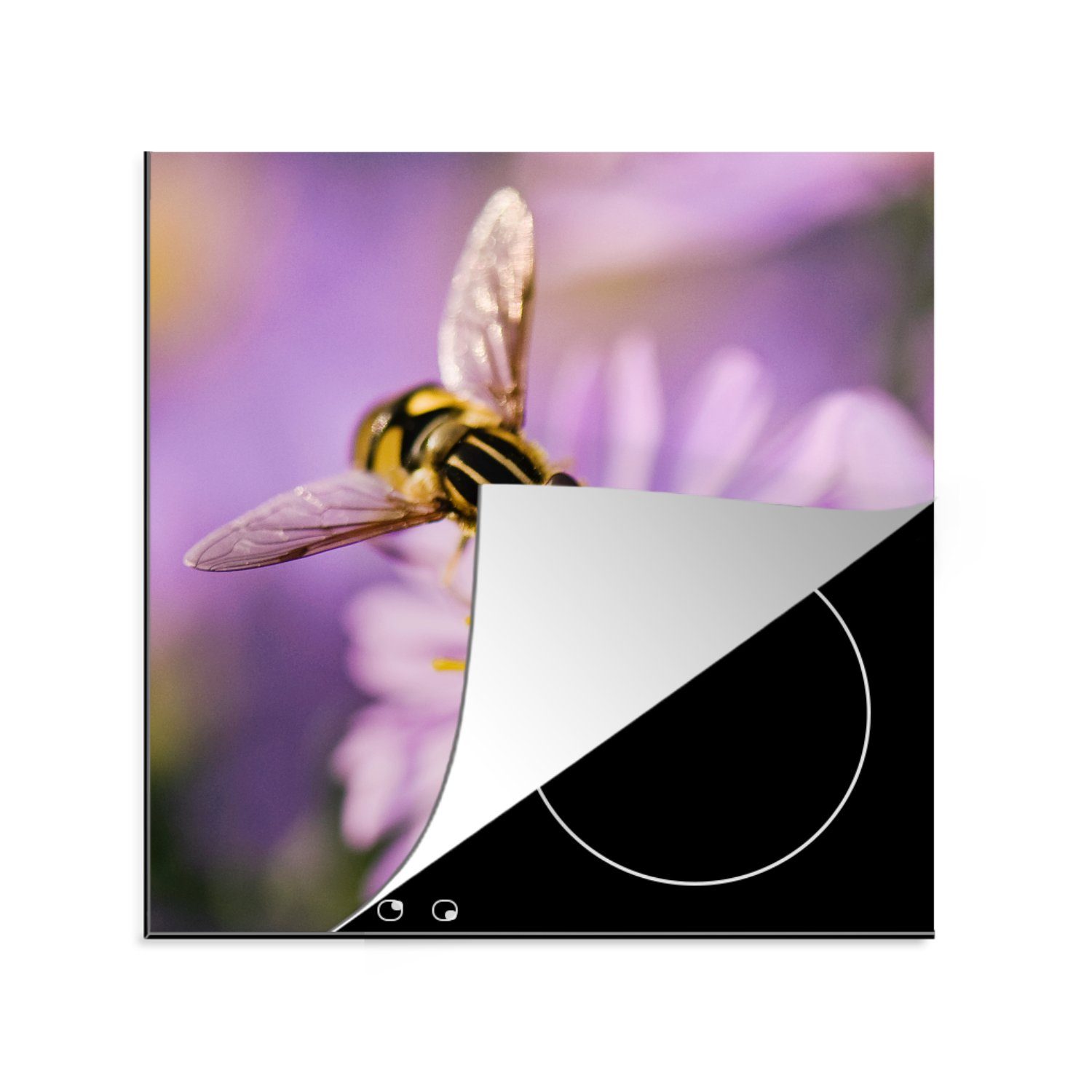 einer Arbeitsplatte Ceranfeldabdeckung, Vinyl, Biene (1 Herdblende-/Abdeckplatte MuchoWow für cm, Asterblüte, sitzt 78x78 tlg), küche Eine auf