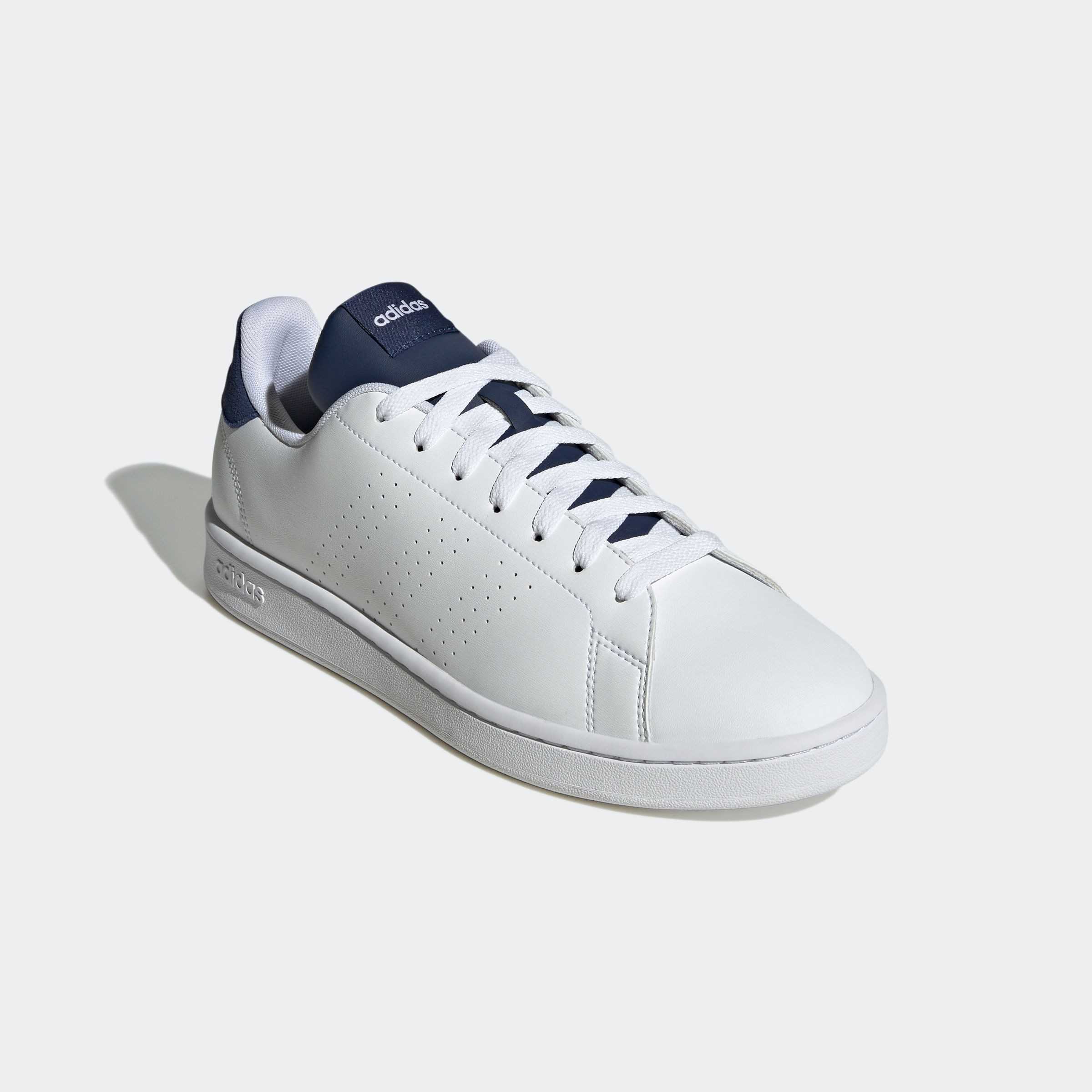 ADVANTAGE Sneaker